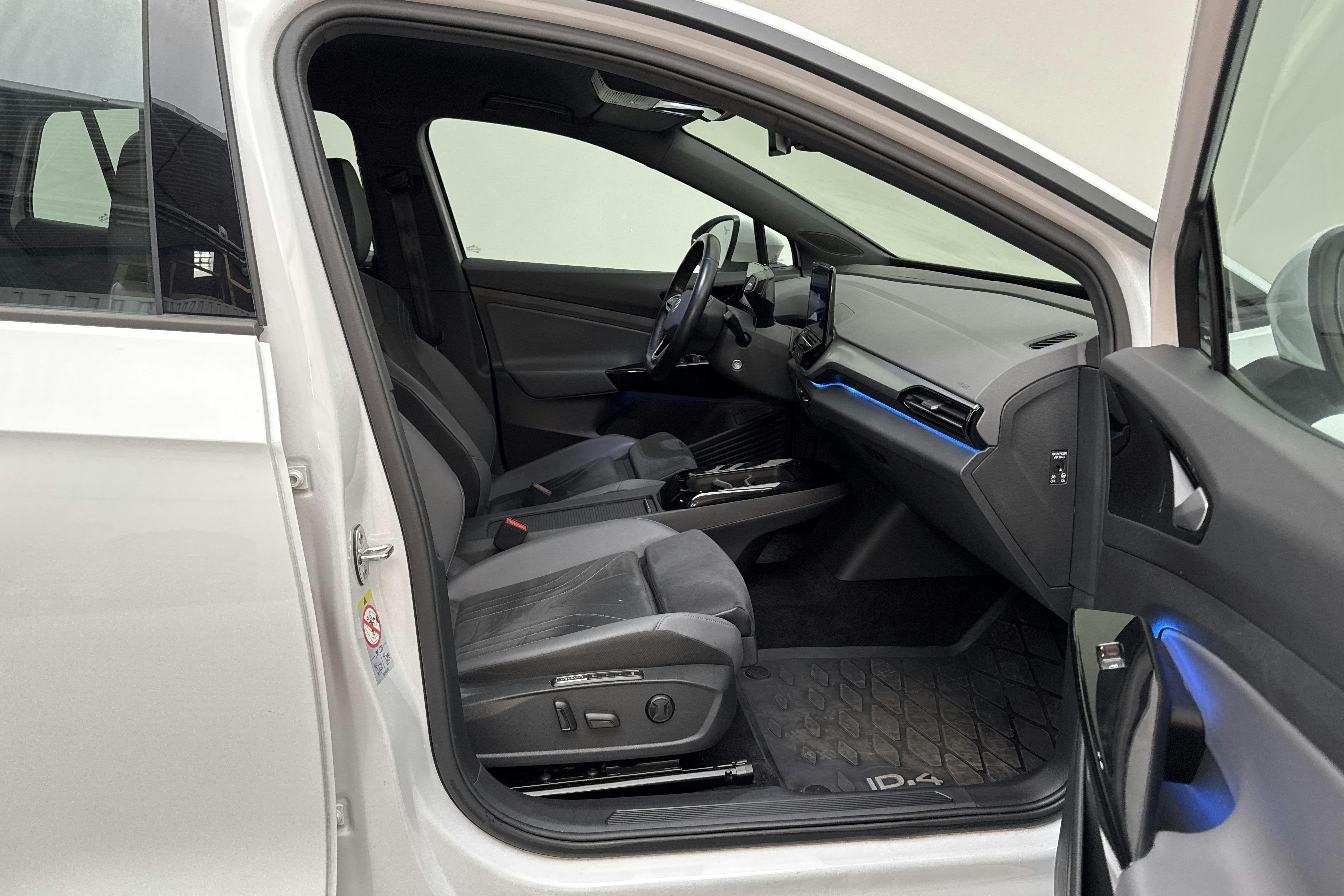 VW ID.4 77kWh (204hk) - 99 970 km - Automatyczna - biały - 2022