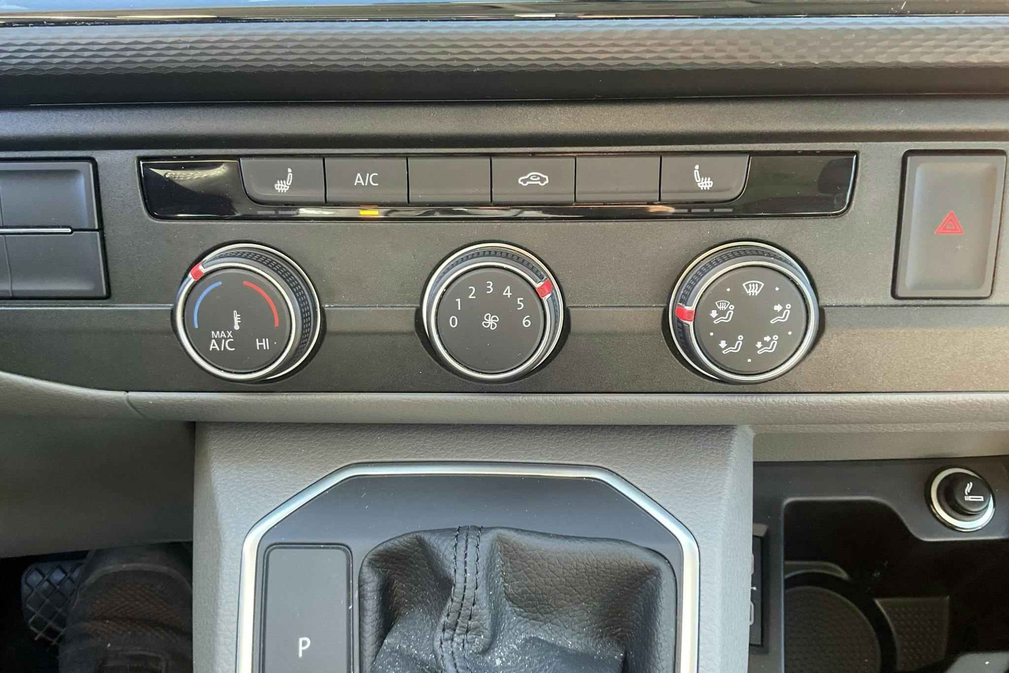 VW Transporter Kombi T6.1 Skåp TDI 4MOTION (204hk) - 33 530 km - Automaattinen - harmaa - 2024