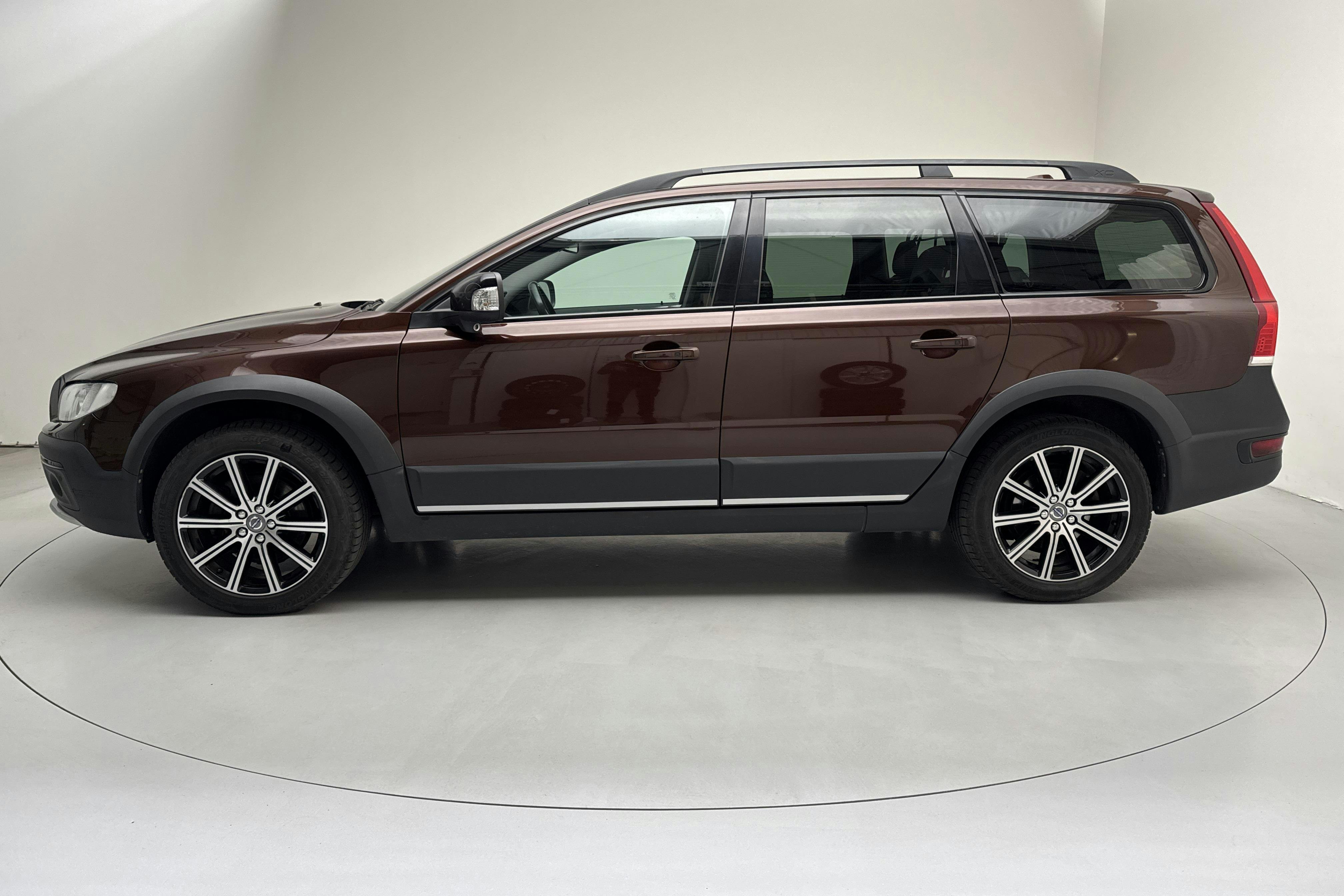 Volvo XC70 II D4 AWD (181hk) - 267 620 km - Manual - brown - 2016