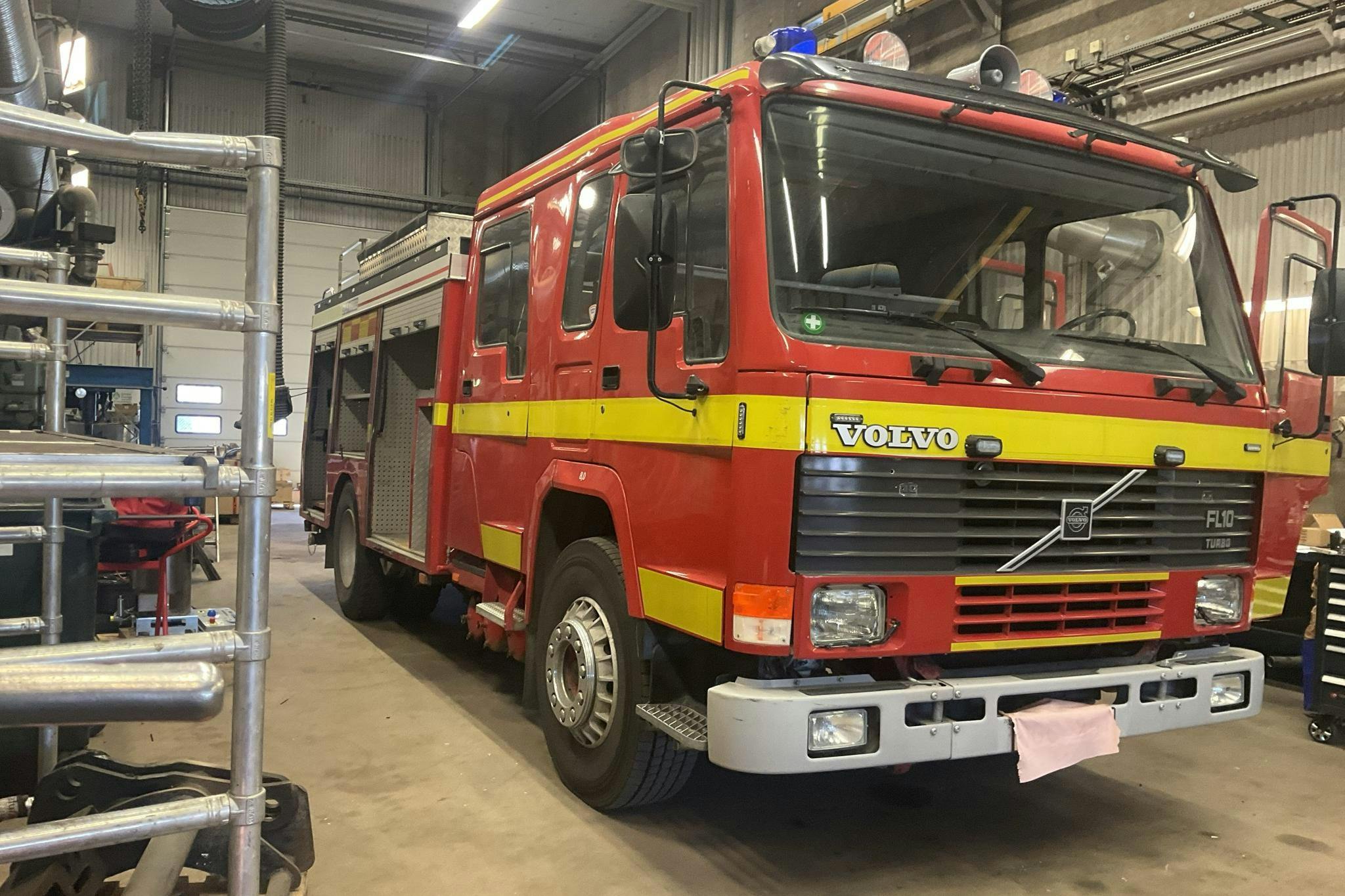 VOLVO FL10 - 511 968 km - Automaatne - 1989