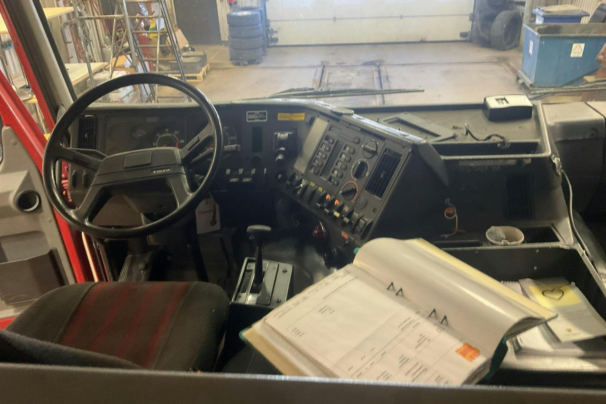 VOLVO FL10 - 511 968 km - Automaatne - 1989