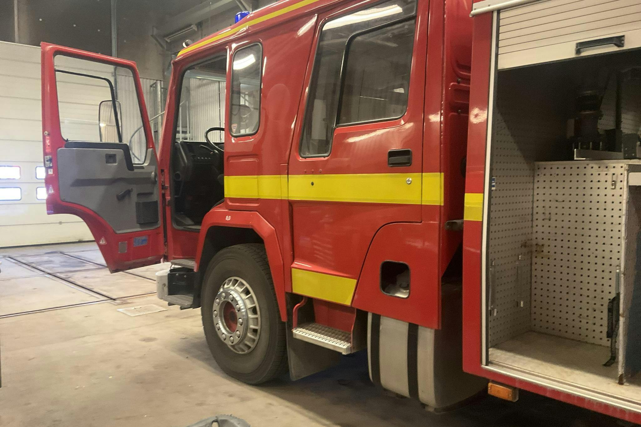 VOLVO FL10 - 511 968 km - Automaatne - 1989