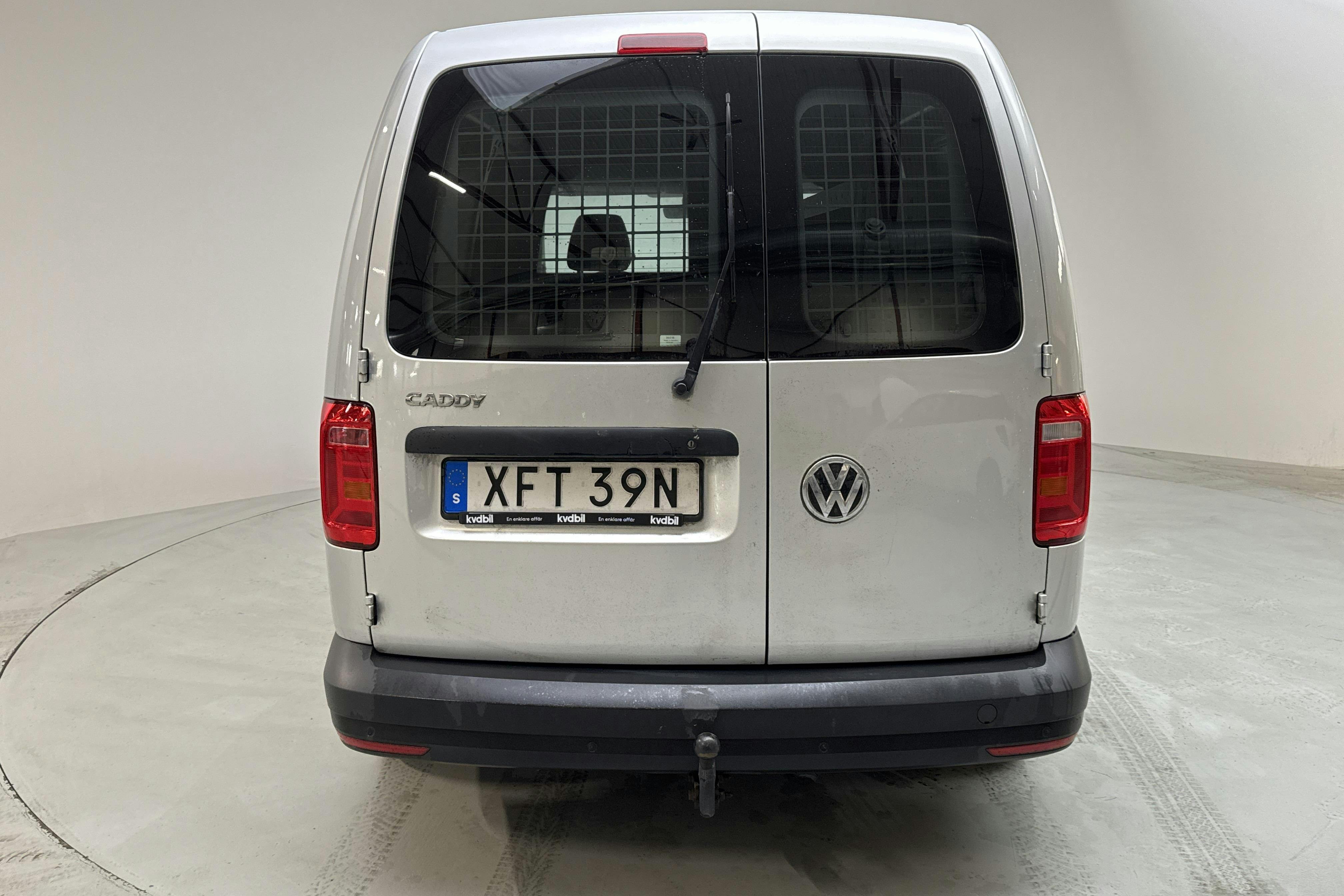 VW Caddy 1.4 TSI Skåp (125hk) - 111 130 km - Manuaalinen - hopea - 2019