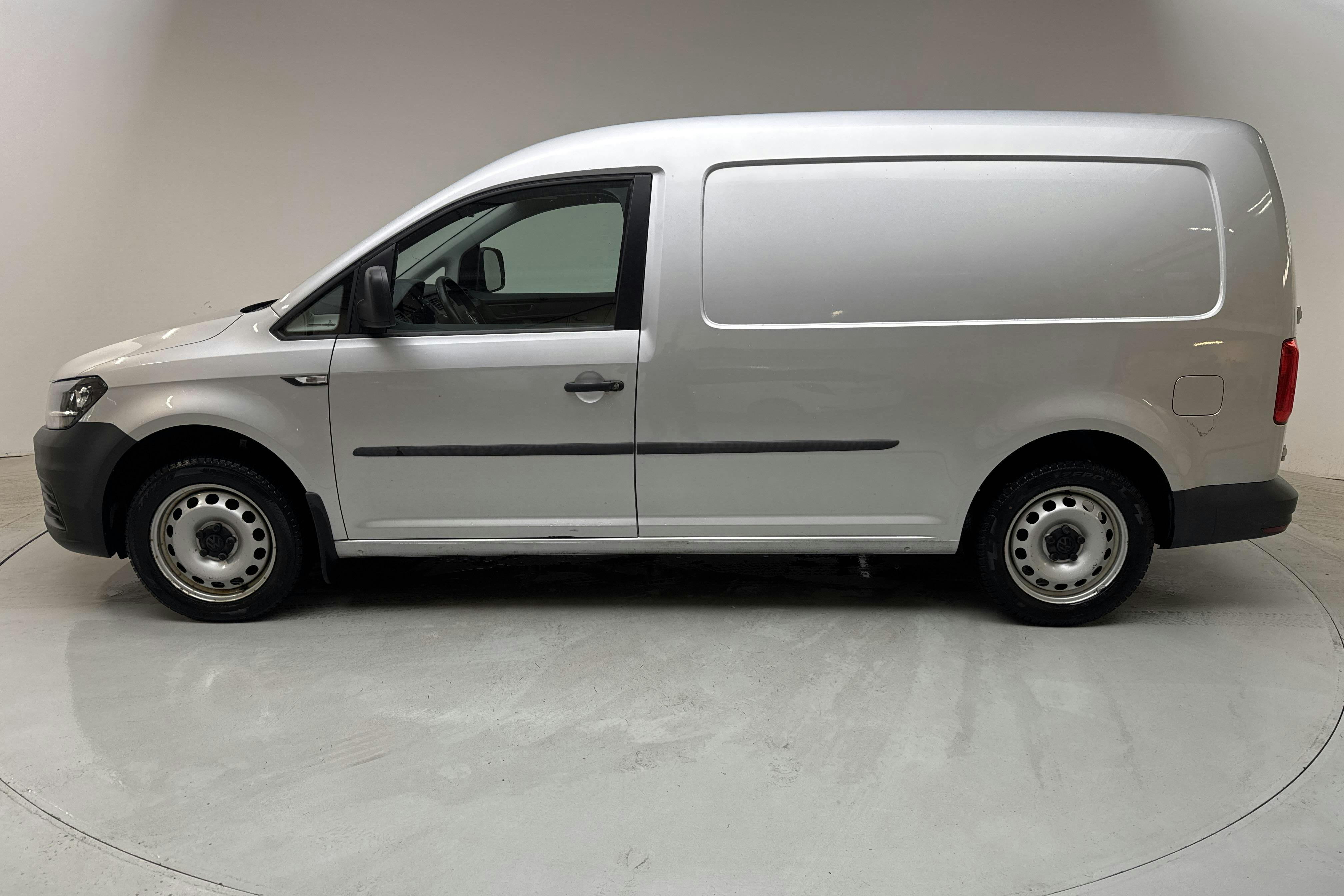 VW Caddy 1.4 TSI Skåp (125hk) - 111 130 km - Manuaalinen - hopea - 2019