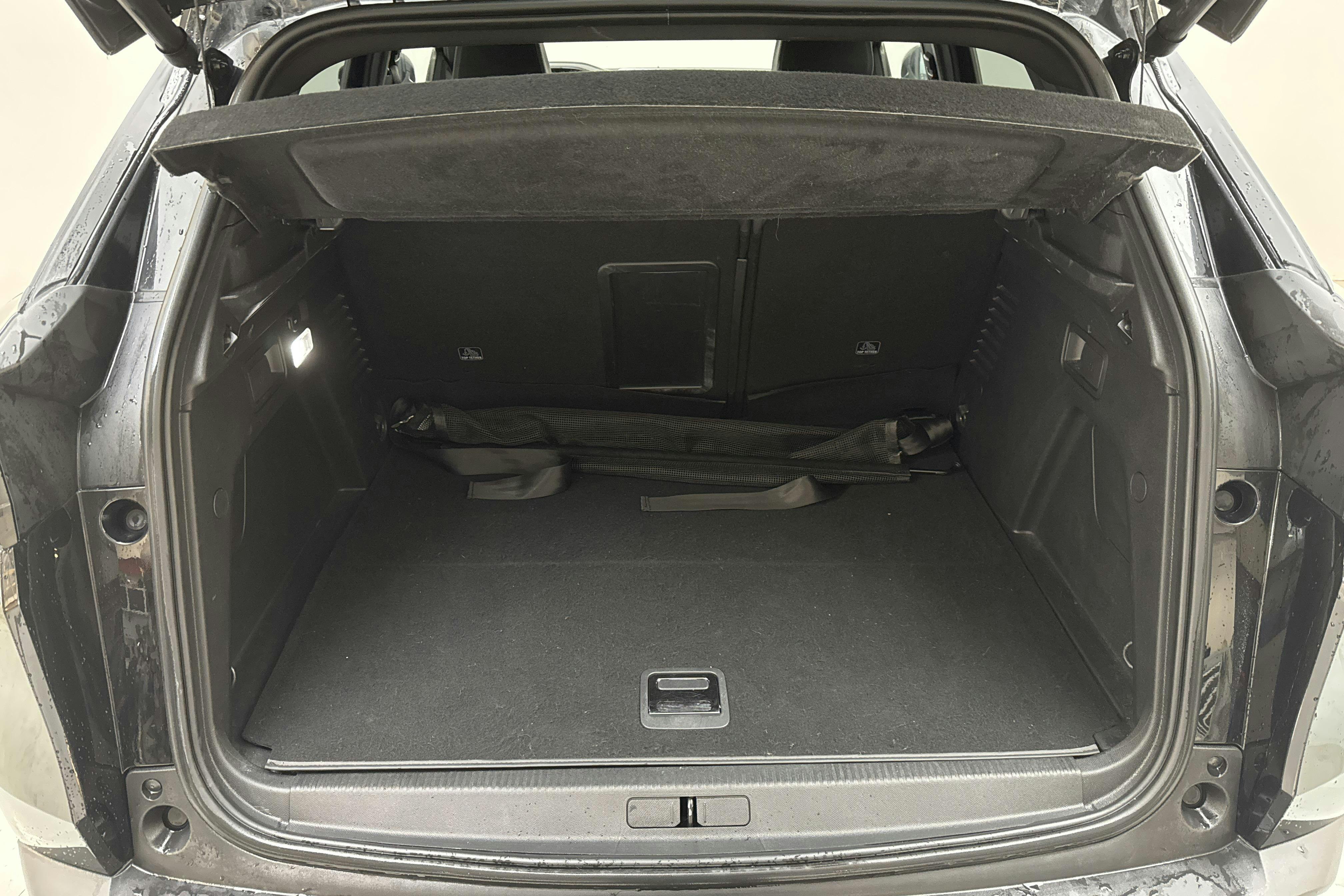 Peugeot 3008 1.6 Plug-in Hybrid 4 (300hk) - 77 840 km - Automaatne - must - 2020