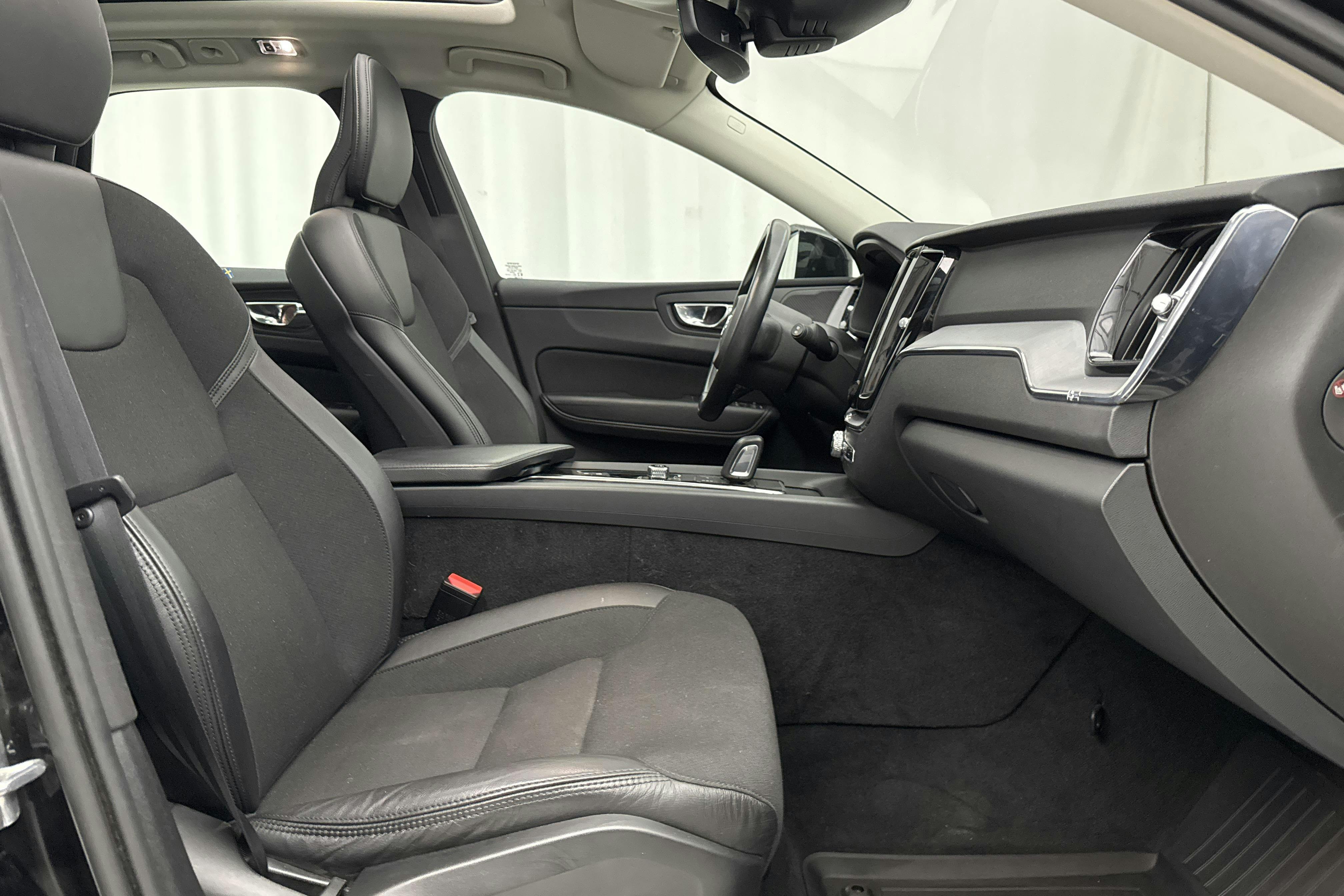 Volvo XC60 T6 AWD Recharge (340hk) - 116 510 km - Automatic - black - 2021