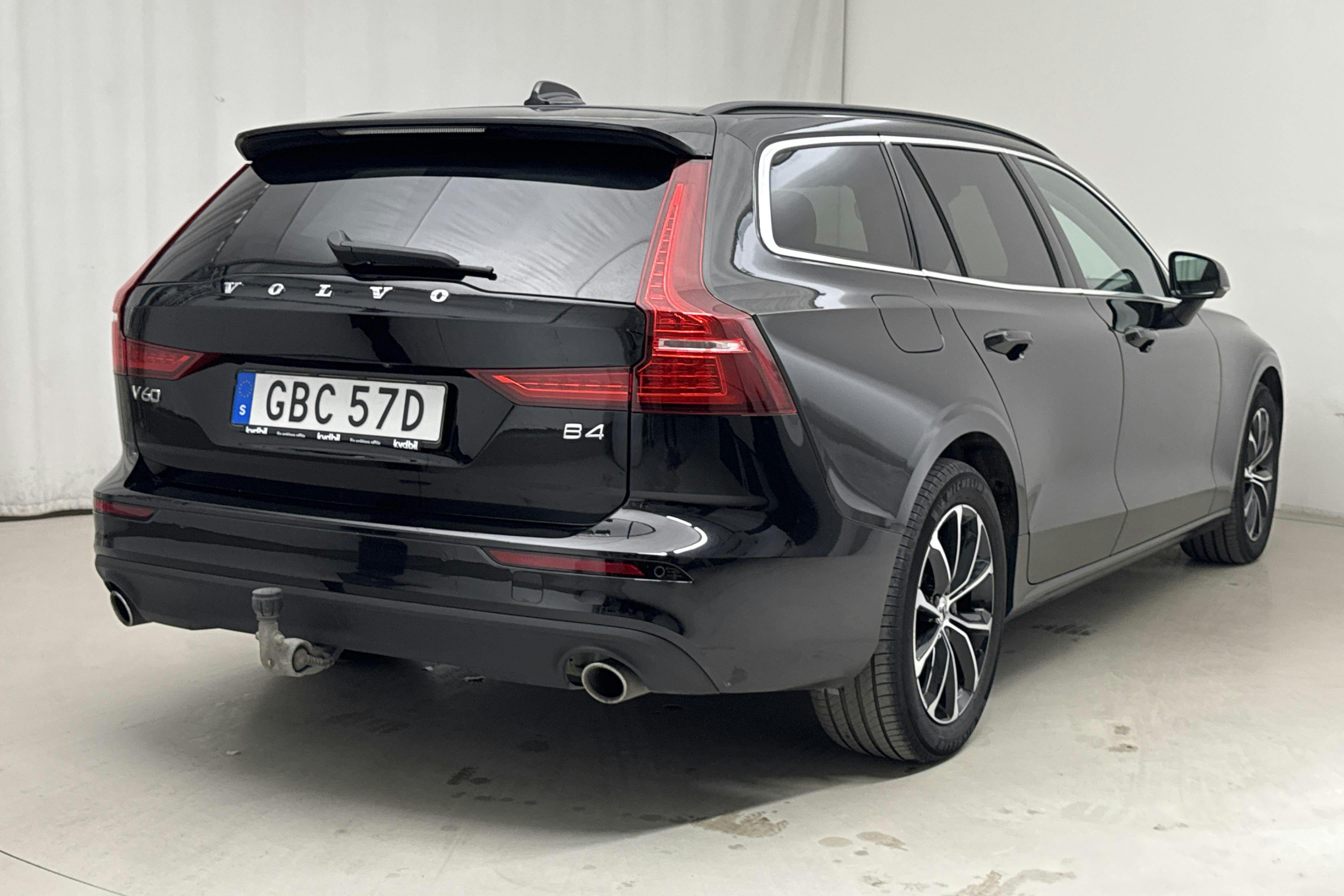 Volvo V60 B4 Mildhybrid, Diesel (197hk) - 123 020 km - Automatic - black - 2022