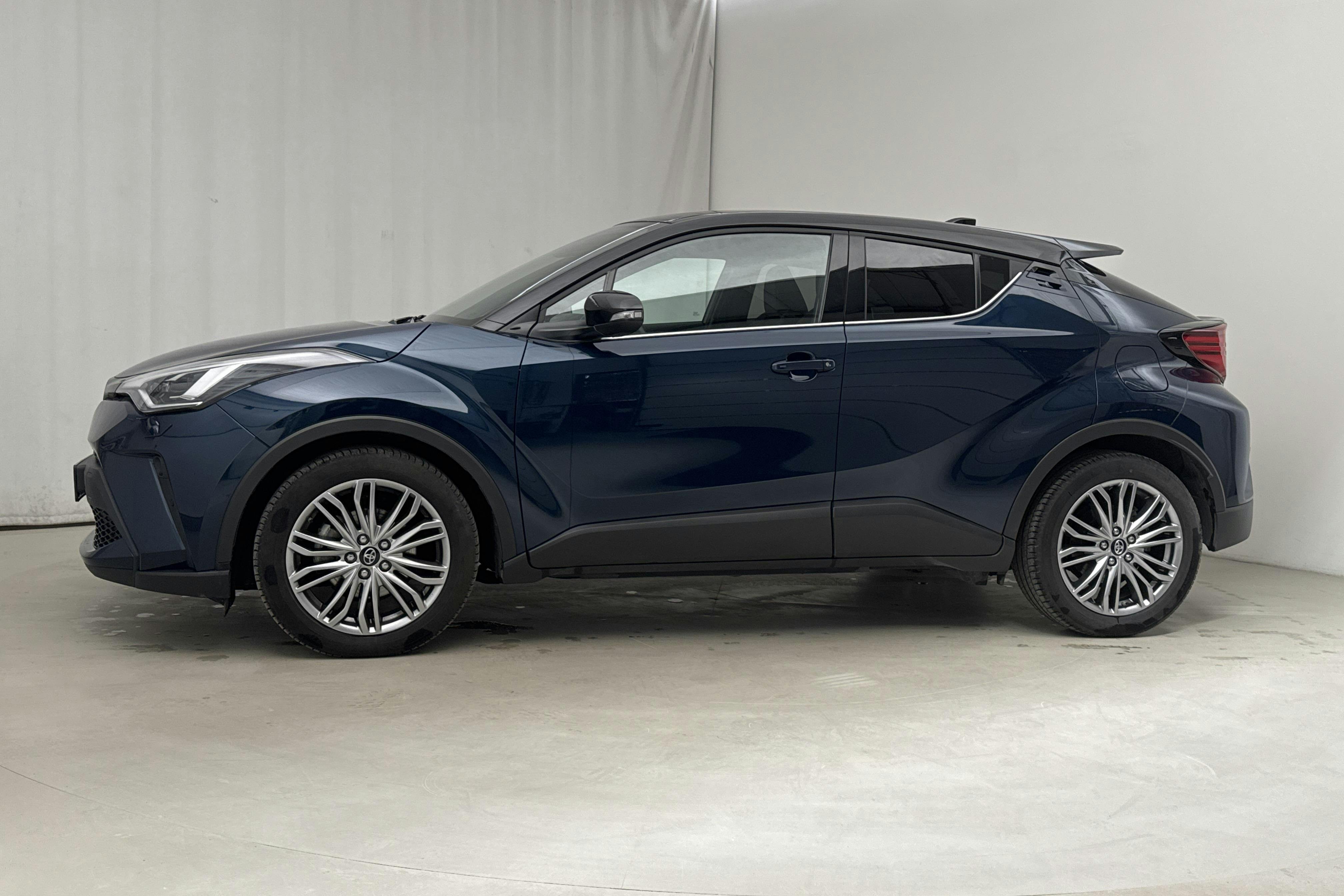 Toyota C-HR 2.0 HSD (184hk) - 27 030 km - Automaatne - sinine - 2023