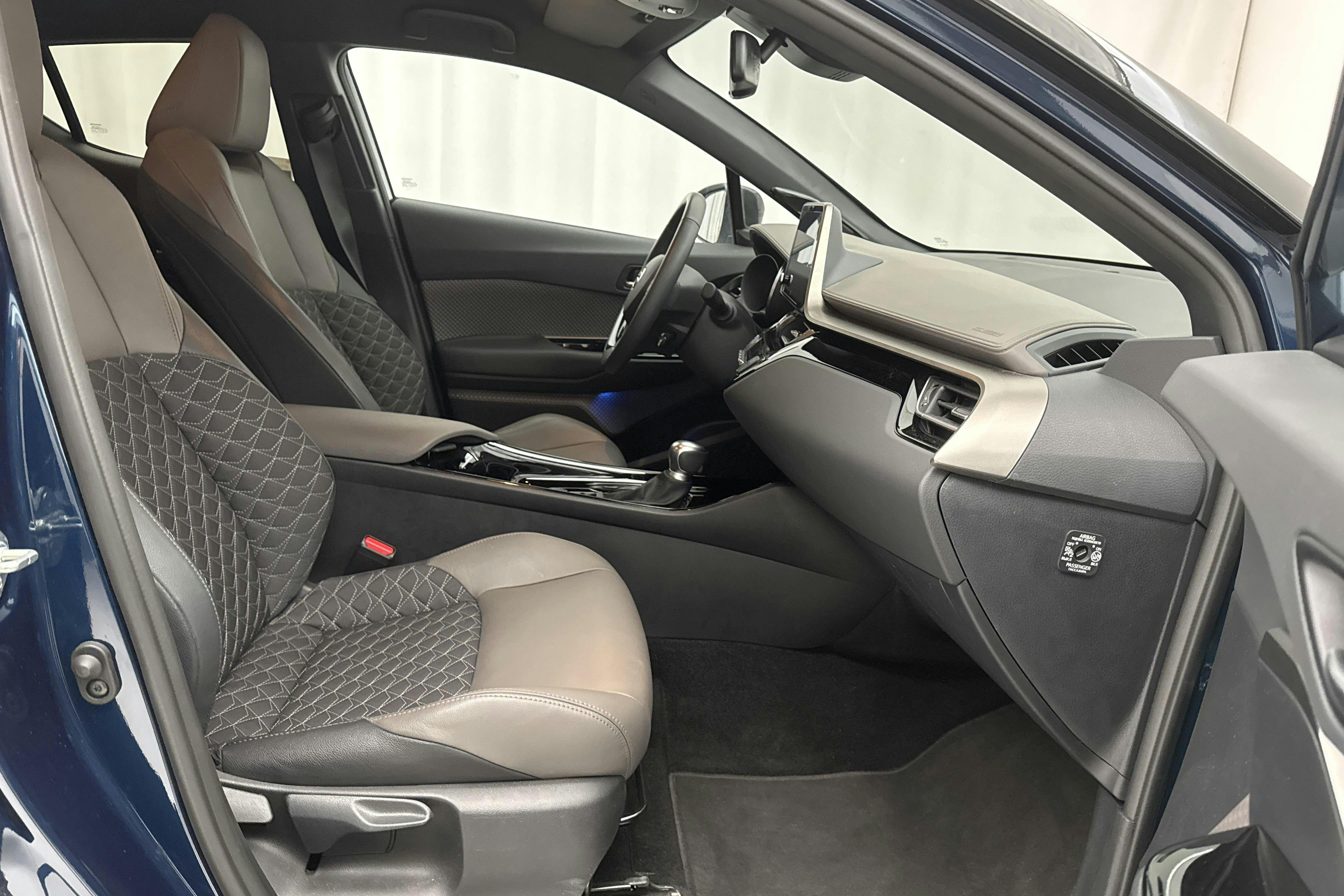 Toyota C-HR 2.0 HSD (184hk) - 27 030 km - Automaatne - sinine - 2023