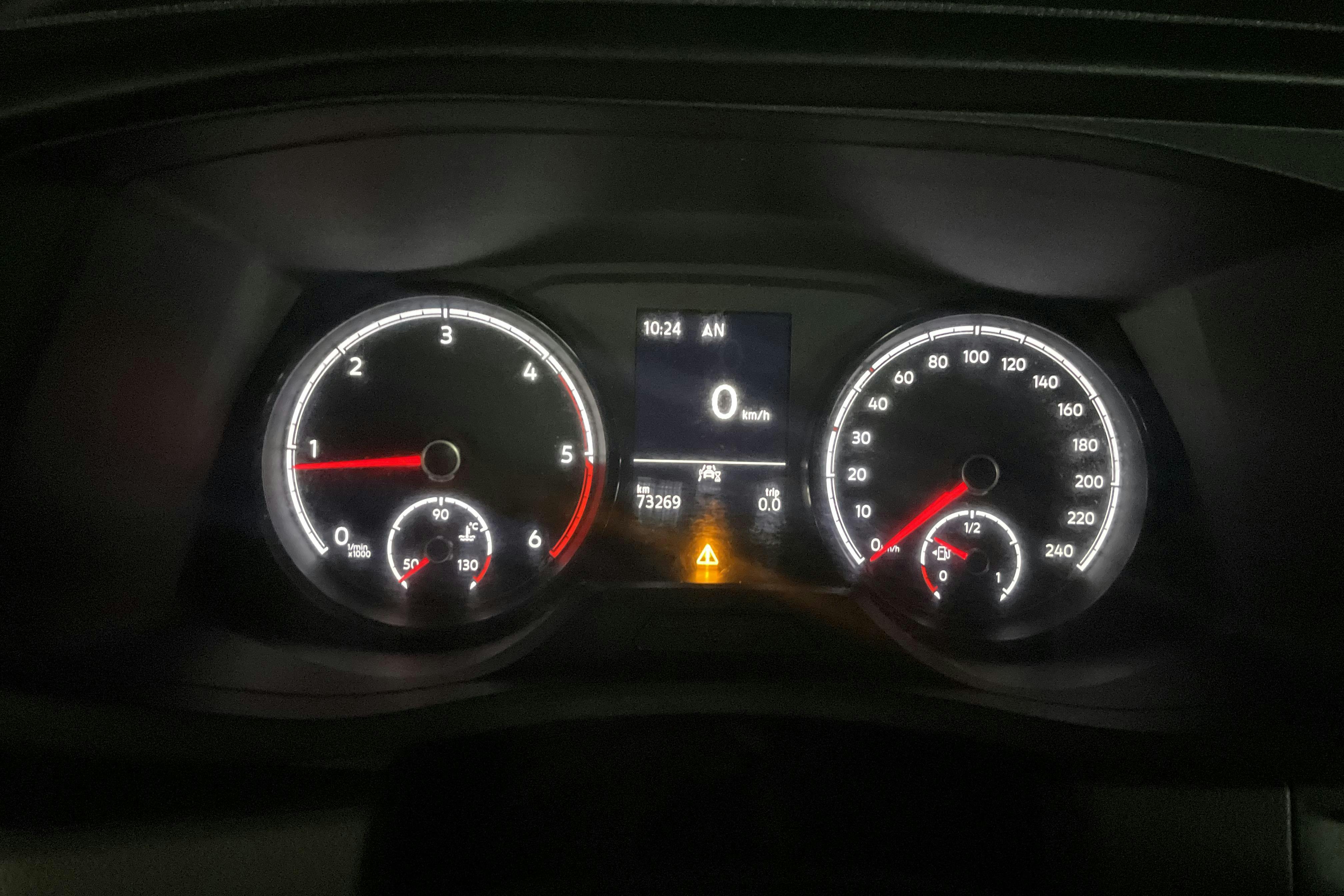 VW Transporter Kombi 2.0 TDI BMT 4MOTION (150hk) - 73 270 km - Manualna - biały - 2021