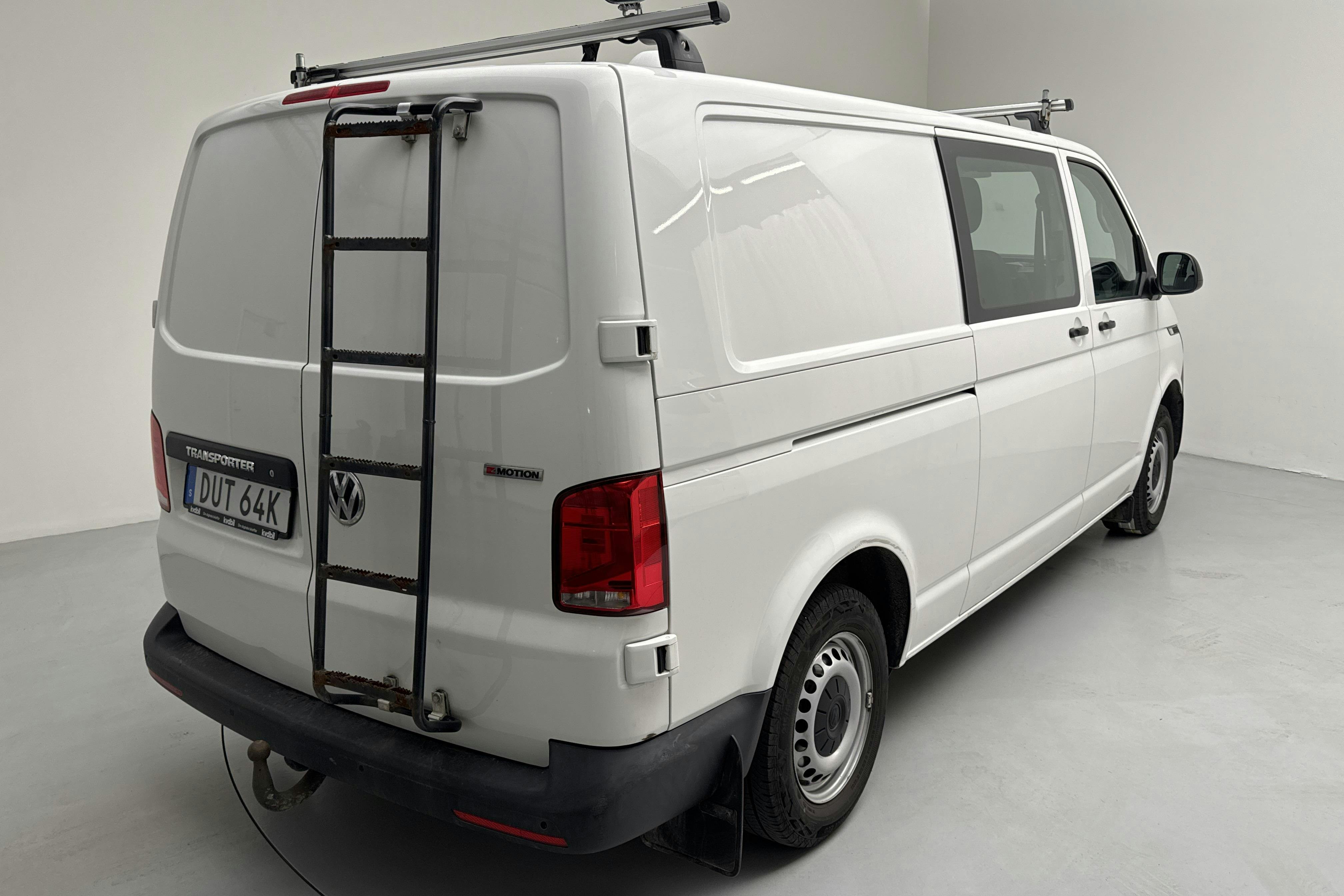 VW Transporter Kombi 2.0 TDI BMT 4MOTION (150hk) - 73 270 km - Manualna - biały - 2021
