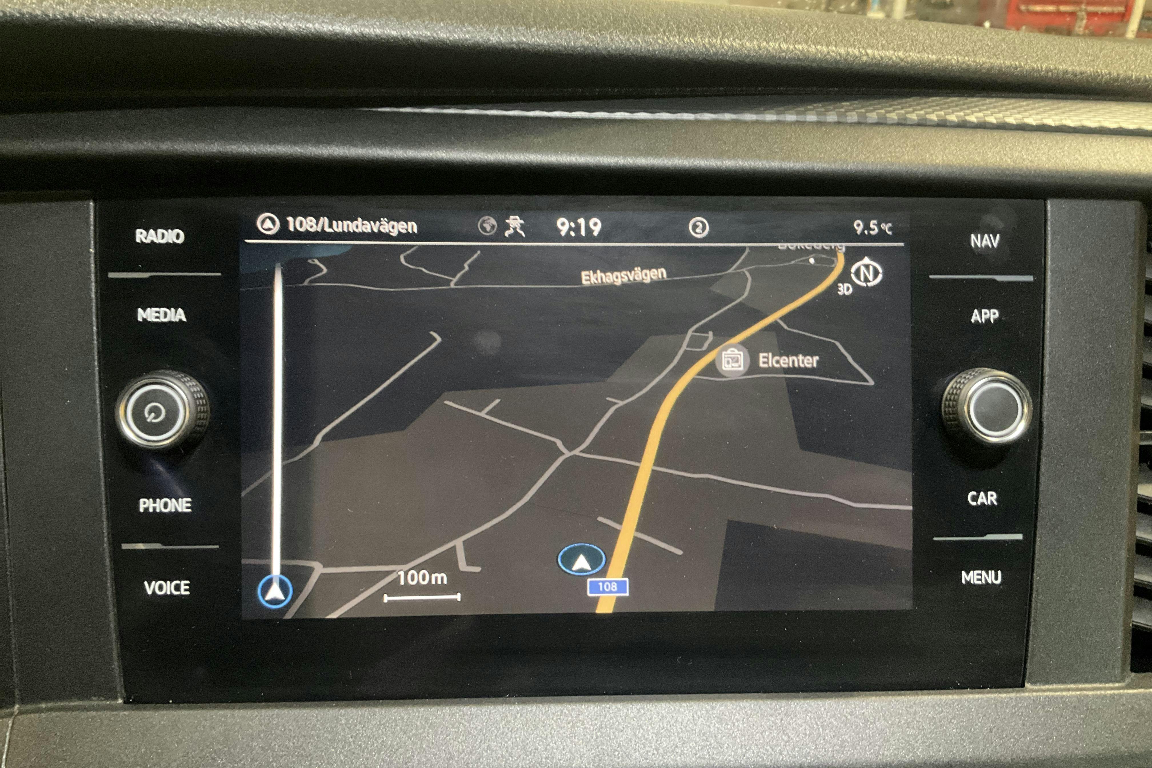 VW Transporter Kombi 2.0 TDI BMT 4MOTION (150hk) - 73 270 km - Manualna - biały - 2021