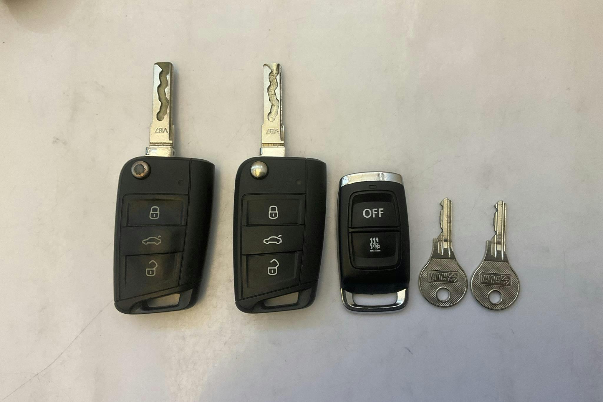 Skoda Octavia III 1.5 TSI G-TEC Combi (130hk) - 8 745 mil - Automat - vit - 2020