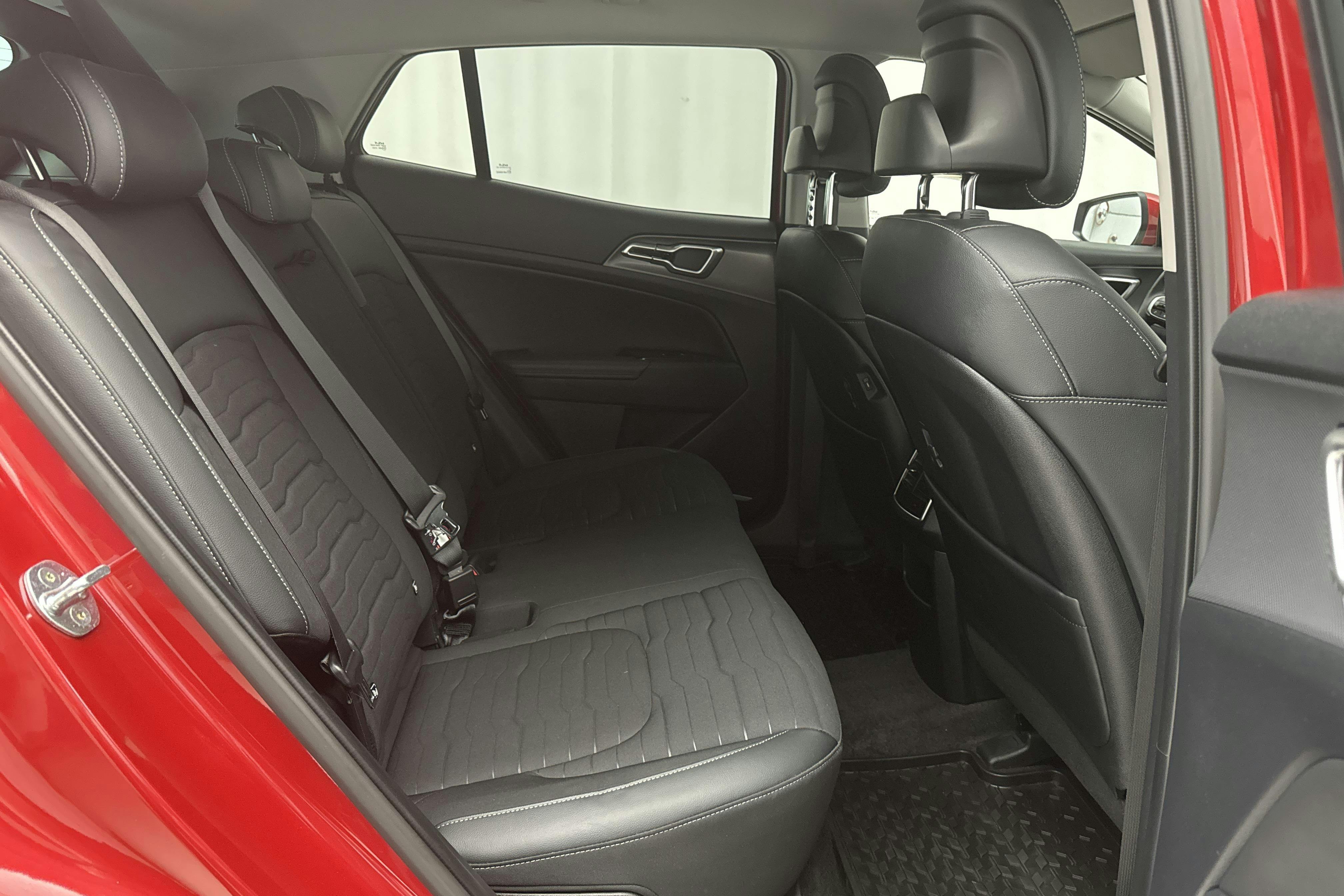 KIA Sportage PHEV AWD (265hk) - 68 480 km - Automatyczna - czerwony - 2023
