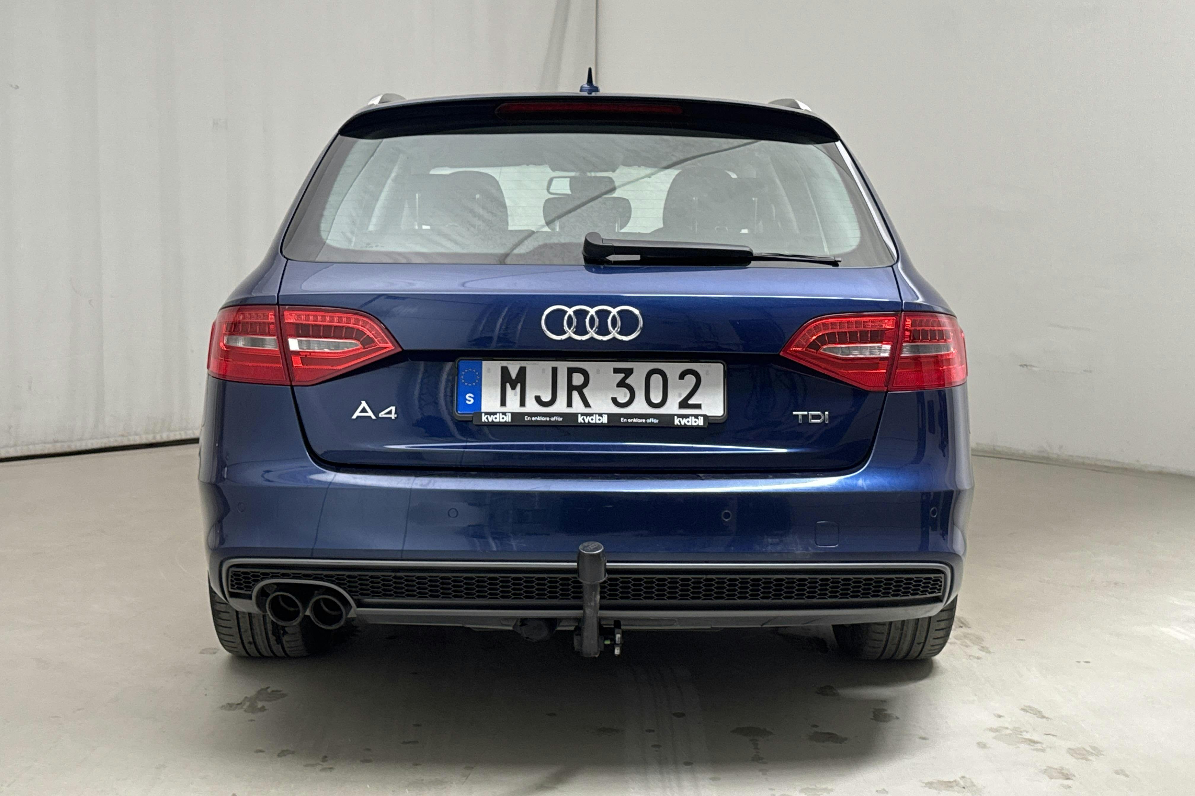 Audi A4 2.0 TDI clean diesel Avant (150hk) - 17 152 mil - Automat - blå - 2015