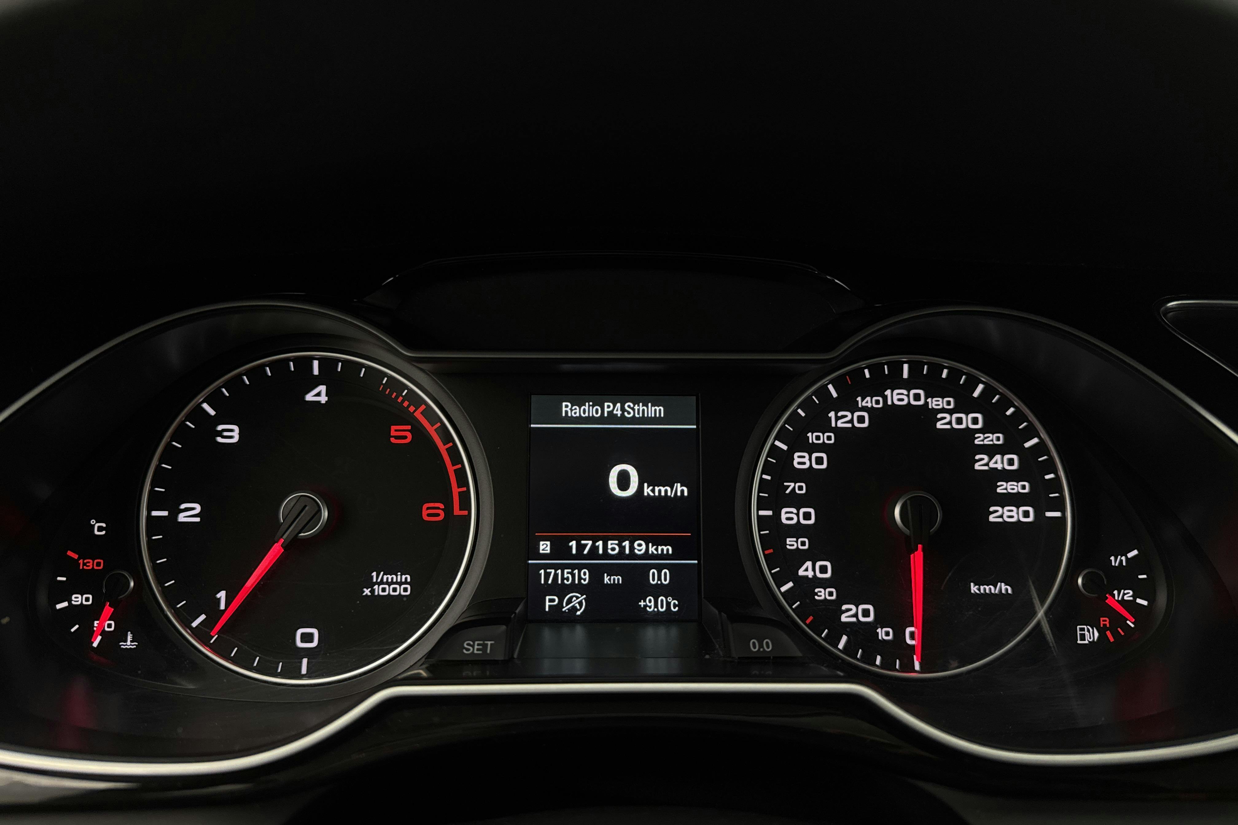 Audi A4 2.0 TDI clean diesel Avant (150hk) - 17 152 mil - Automat - blå - 2015