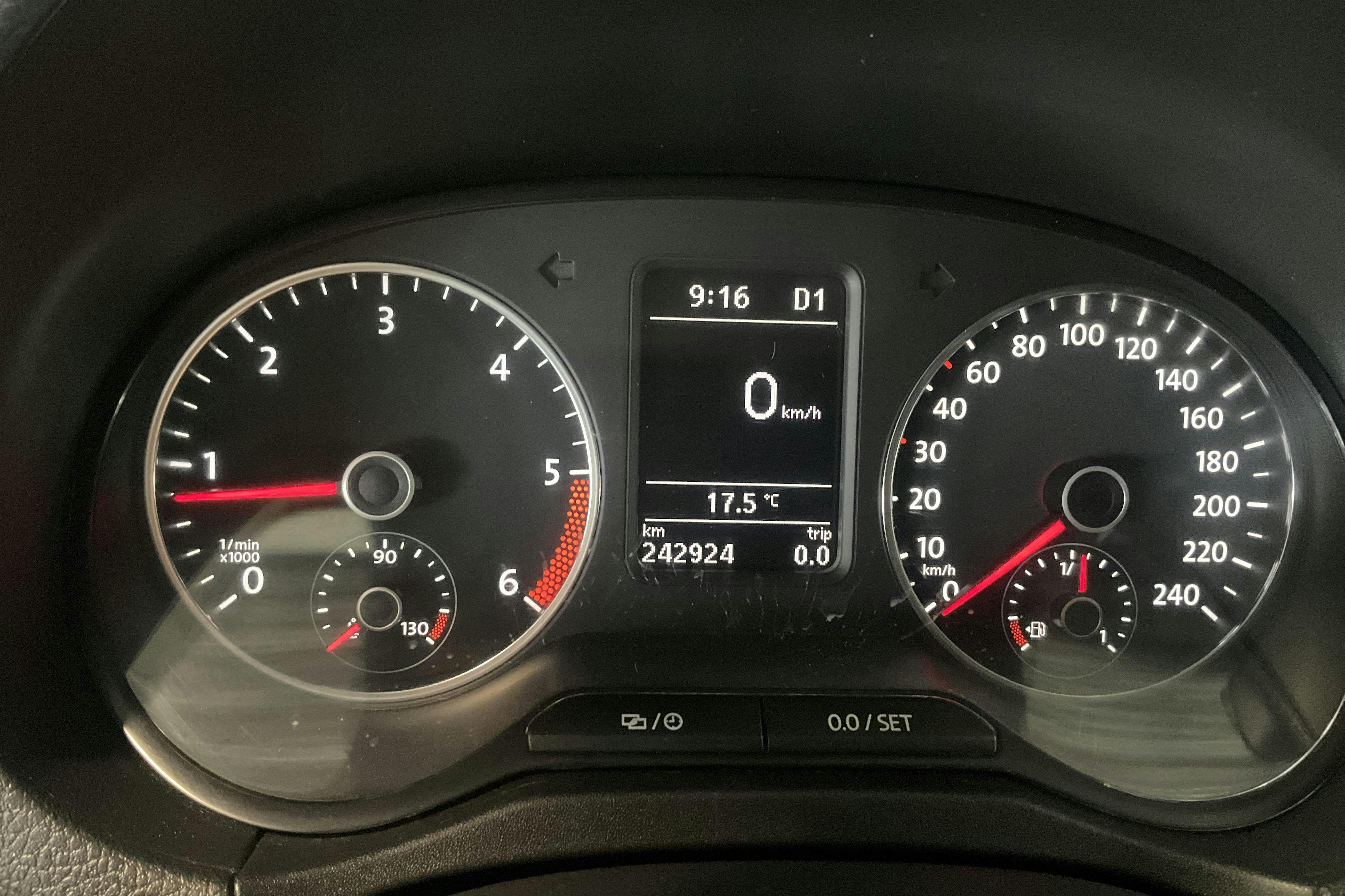 VW Amarok 2.0 TDI 4motion (180hk) - 242 930 km - Automaatne - must - 2014