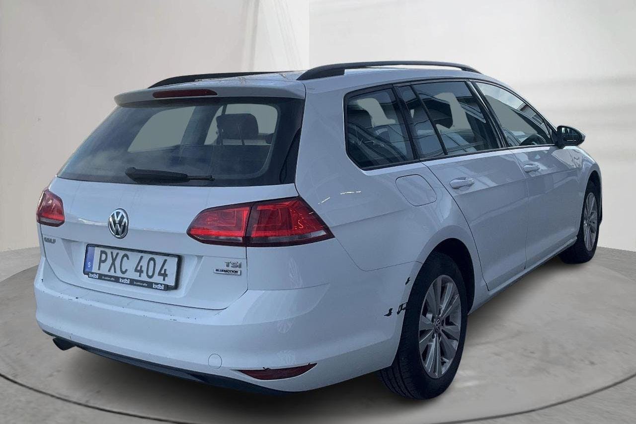 VW Golf VII 1.2 TSI Sportscombi (105hk) - 21 686 mil - Manuell - vit - 2015