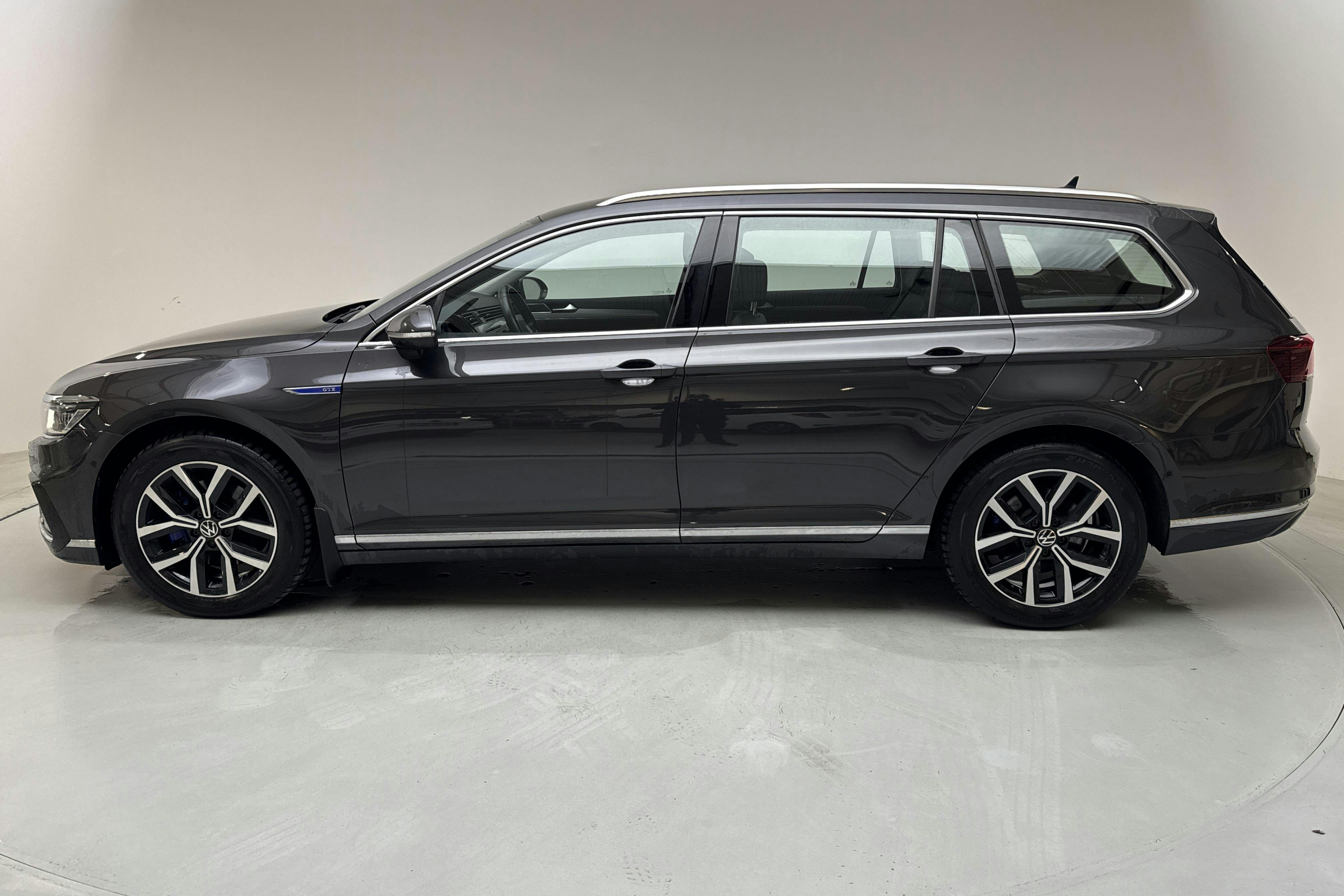 VW Passat 1.4 GTE Sportscombi (218hk) - 10 501 mil - Automat - Dark Grey - 2022