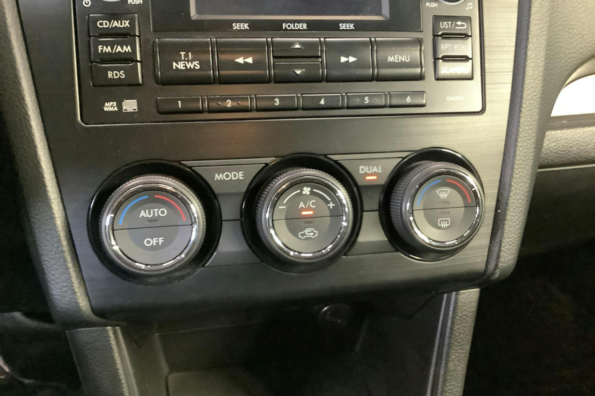 Subaru XV 2.0D (147hk) - 199 370 km - Käsitsi - punane - 2012