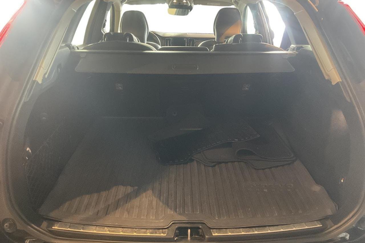 Volvo XC60 T8 AWD Recharge (390hk) - 86 370 km - Automatic - black - 2021