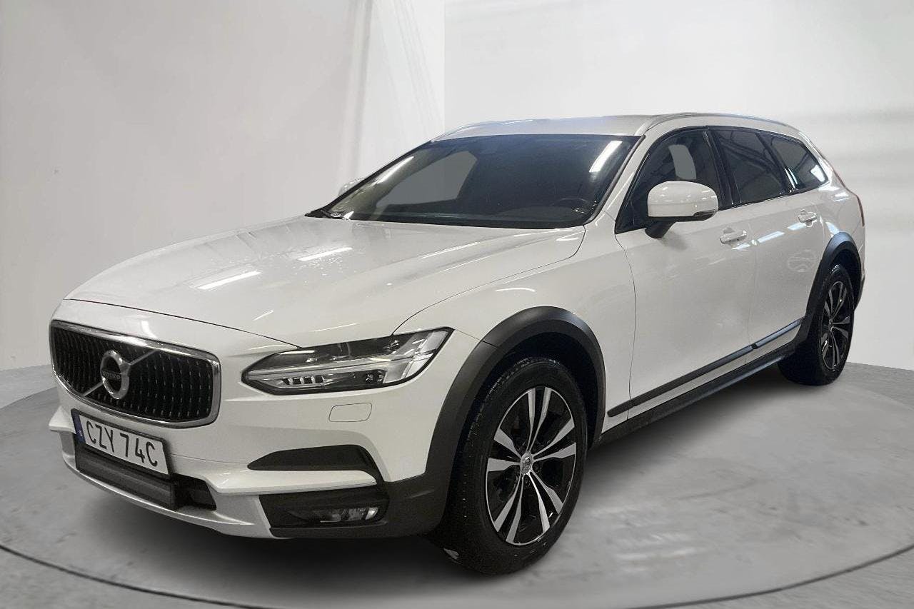 Volvo V90 D4 Cross Country AWD (190hk) - 14 615 mil - Automat - vit - 2020
