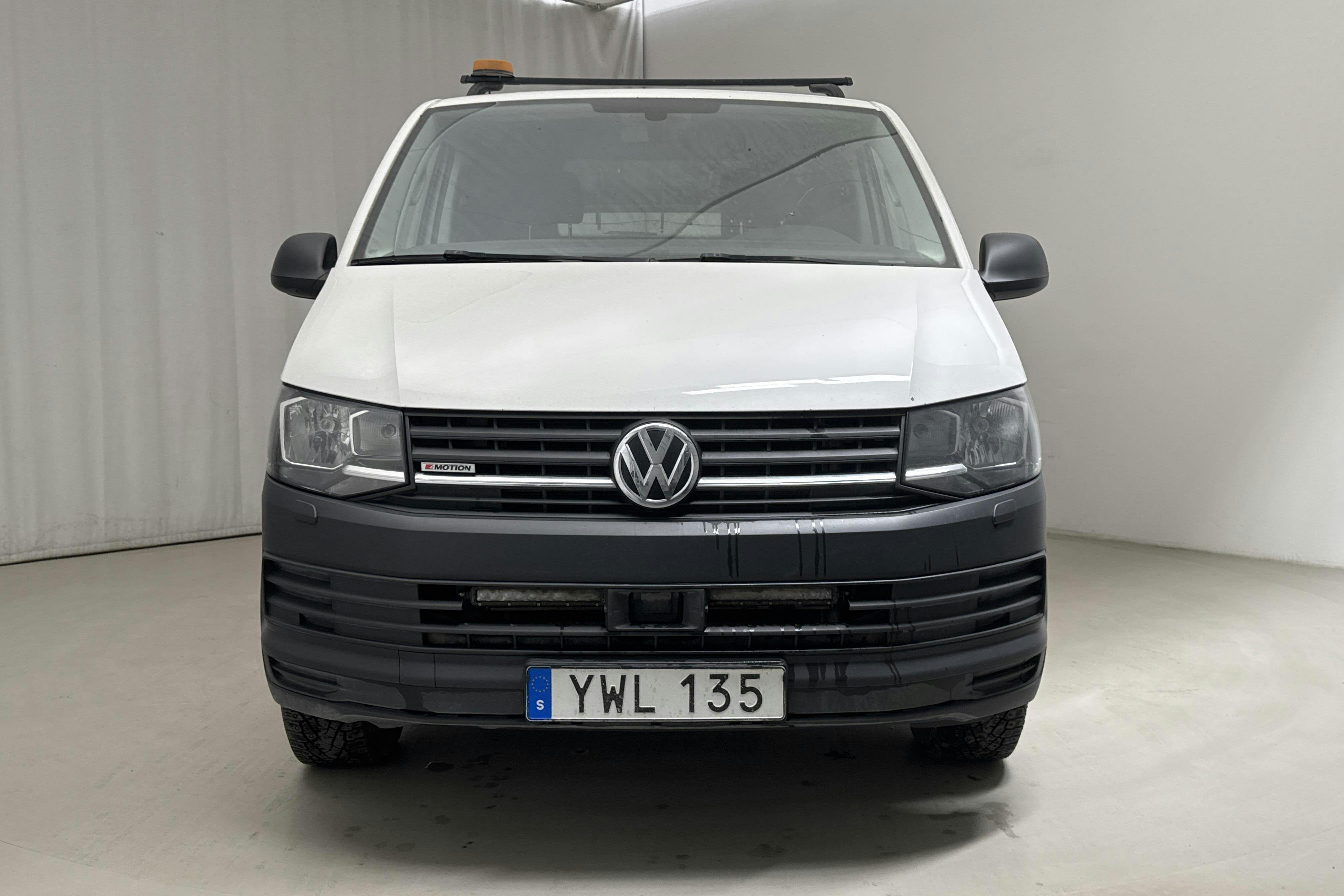 VW Transporter T6 2.0 TDI BMT Skåp 4MOTION (150hk) - 212 420 km - Automatic - white - 2018