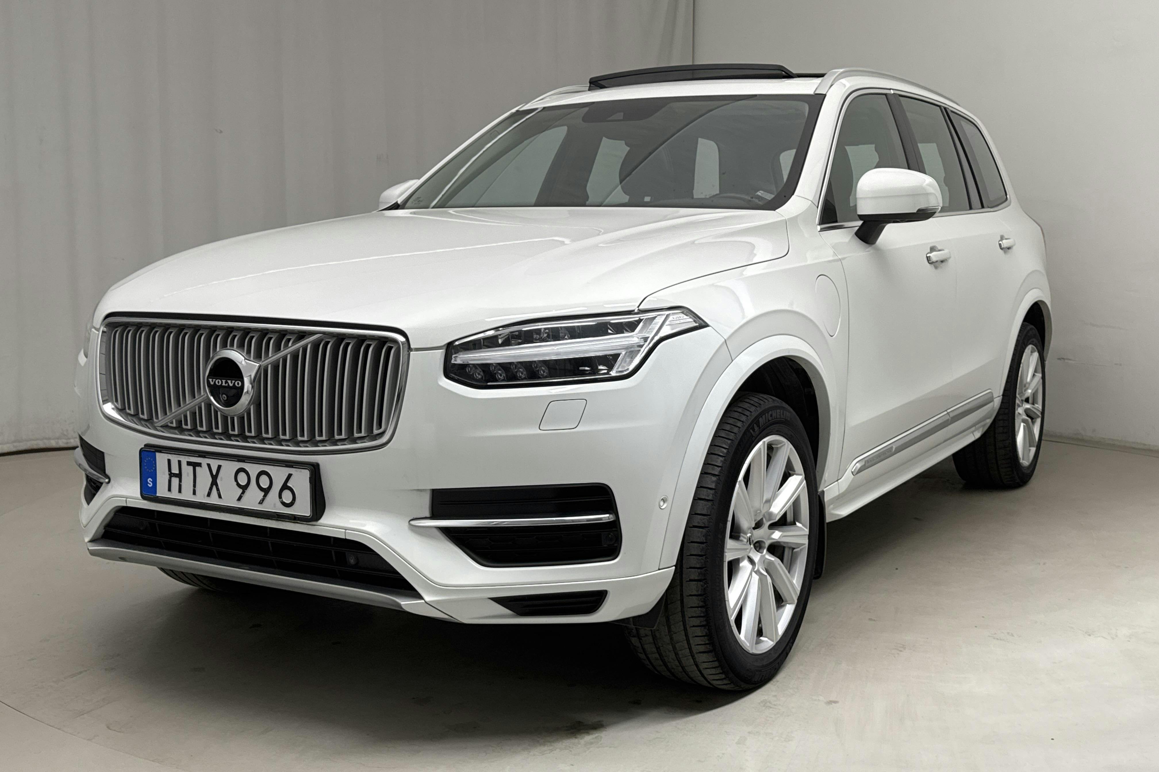 Volvo XC90 T8 AWD Twin Engine (400hk) - 136 260 km - Automaatne - valge - 2017