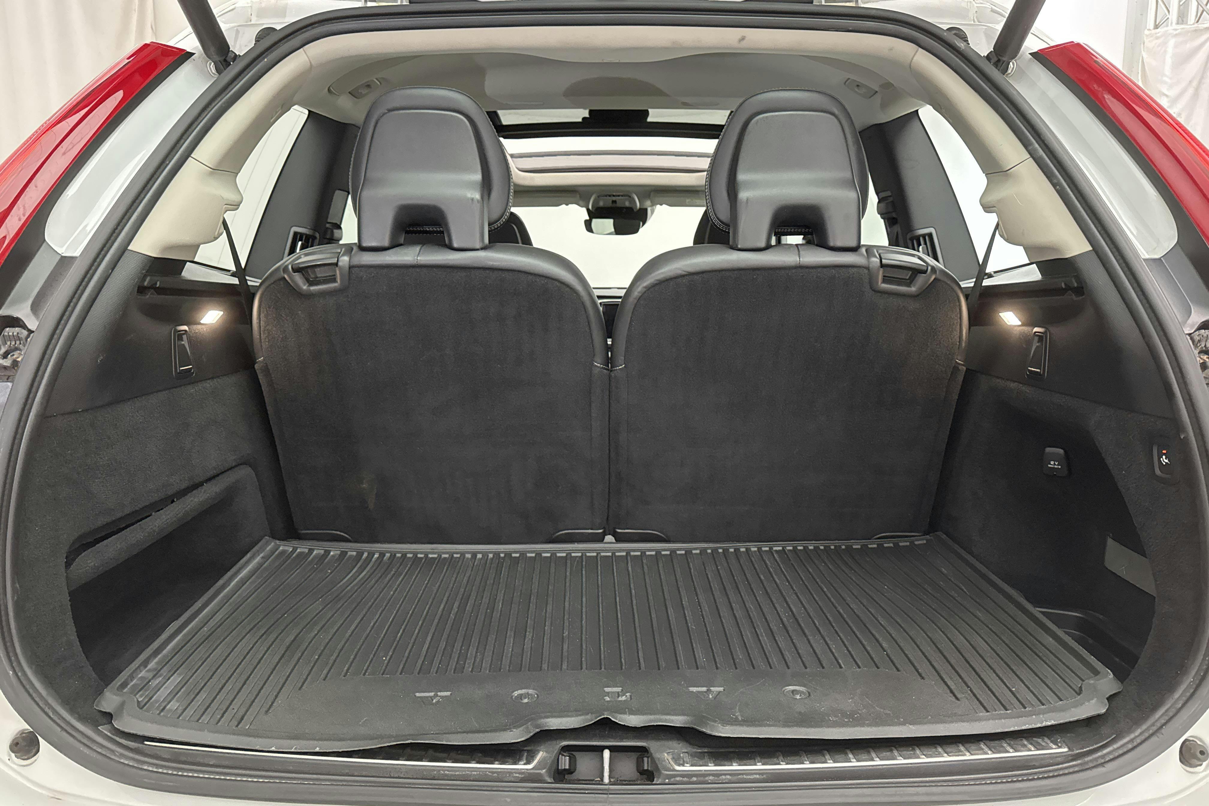 Volvo XC90 T8 AWD Twin Engine (400hk) - 136 260 km - Automaatne - valge - 2017