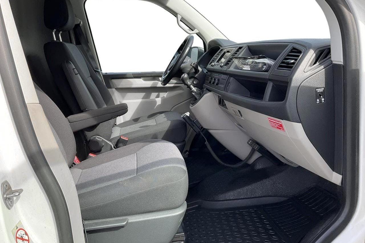 VW Transporter T6 2.0 TDI BMT Skåp 4MOTION (150hk) - 83 380 km - Manuaalinen - valkoinen - 2019