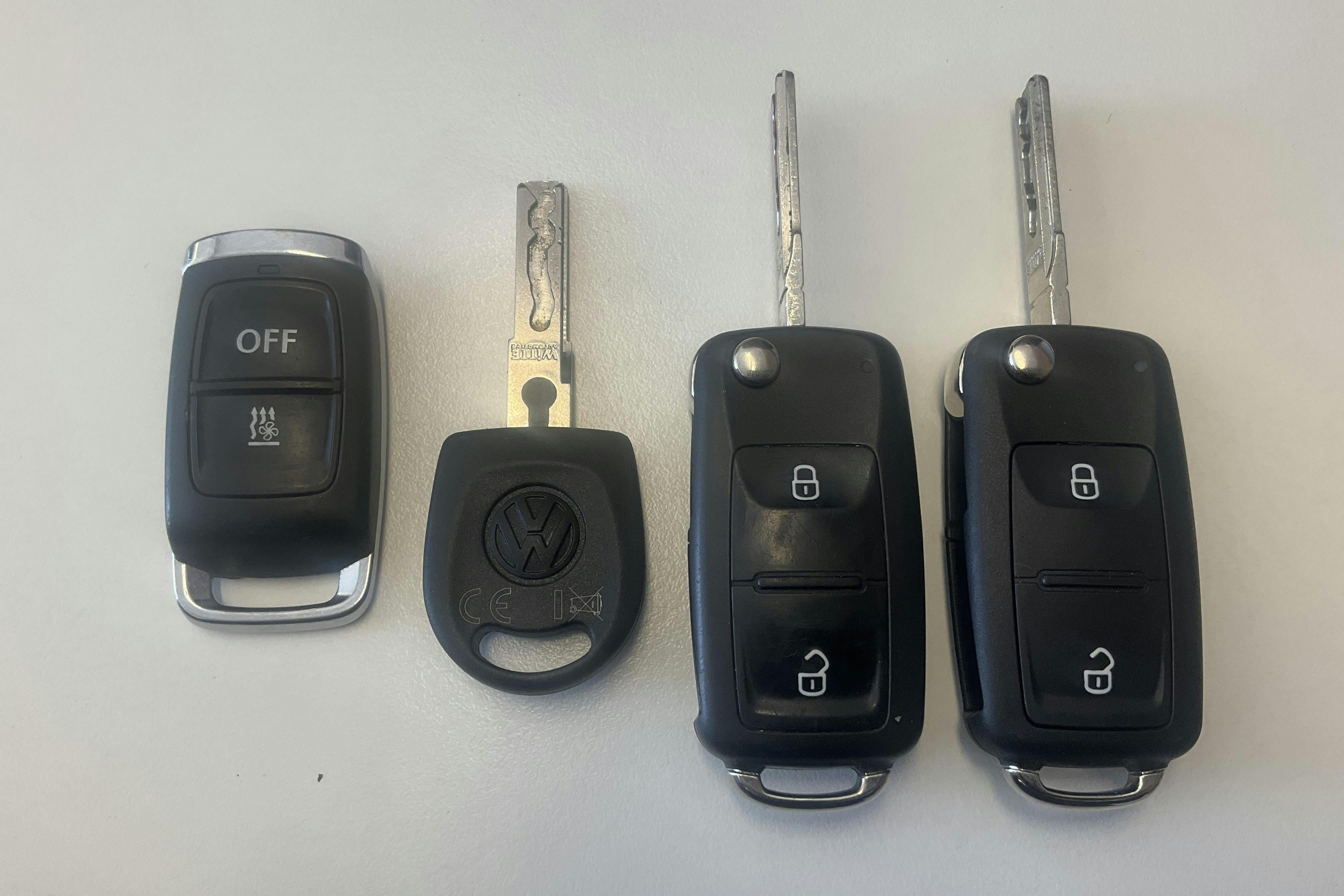 VW Transporter T6 2.0 TDI BMT Skåp 4MOTION (150hk) - 83 380 km - Manuaalinen - valkoinen - 2019