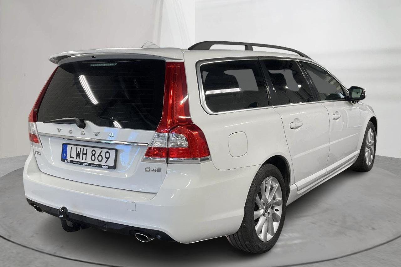 Volvo V70 II D4 (181hk) - 185 010 km - Manual - white - 2016