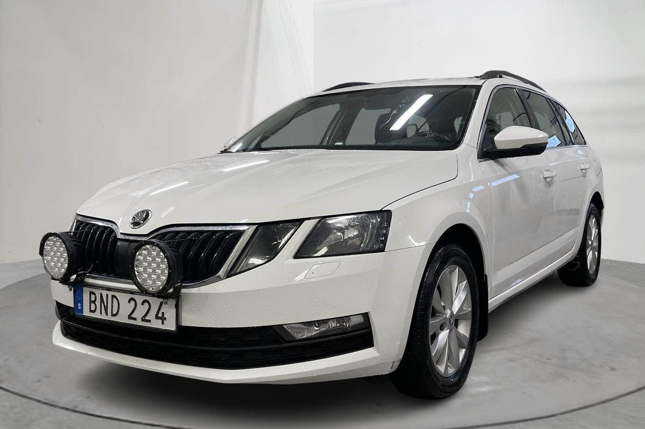 Skoda Octavia III 2.0 TDI CR Combi 4x4 (150hk) - 160 380 km - Manualna - biały - 2018