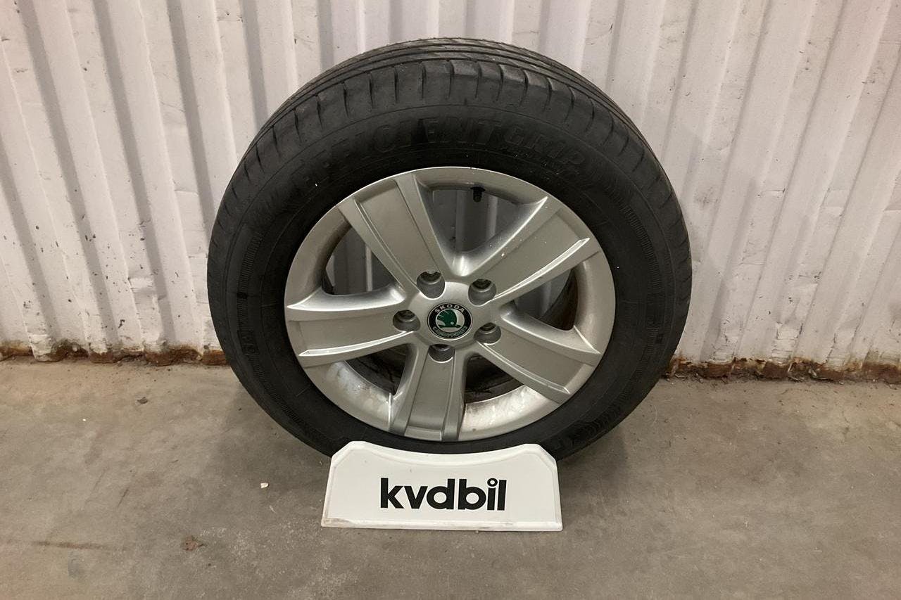 Skoda Octavia II 2.0 TDI Kombi 4X4 (140hk) - 14 826 mil - Manuell - vit - 2011