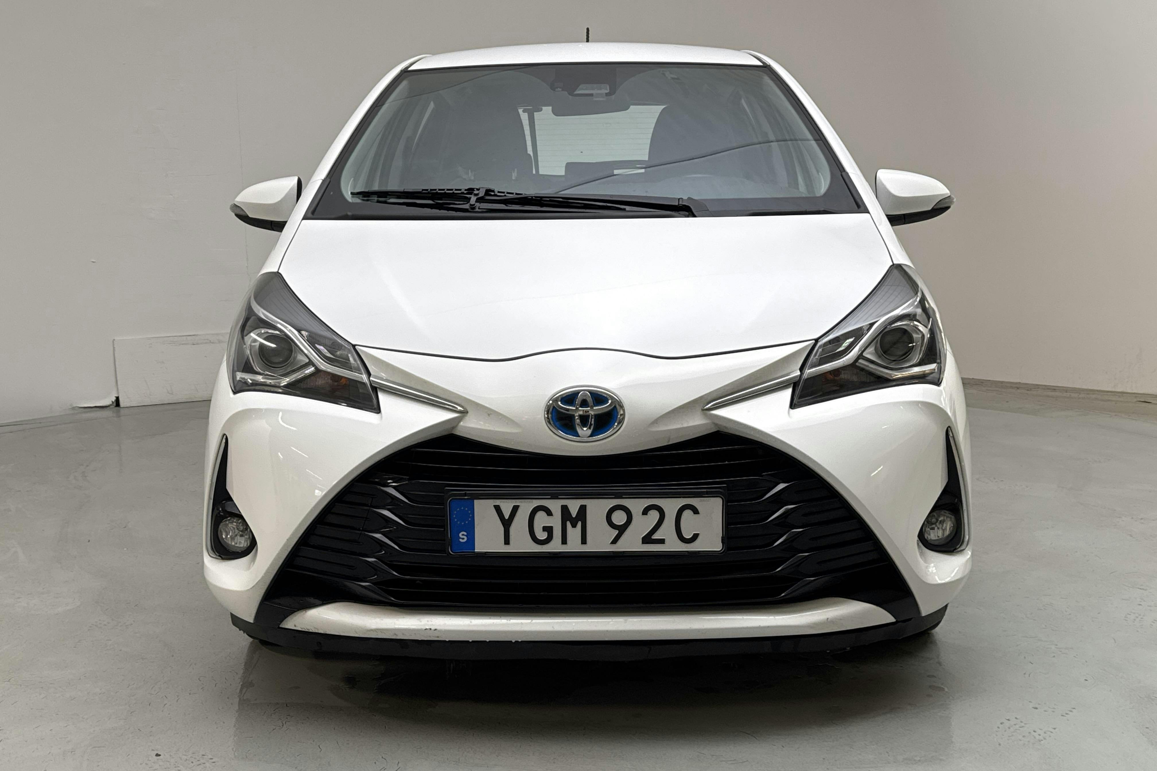 Toyota Yaris 1.5 Hybrid 5dr (101hk) - 248 510 km - Automatic - white - 2020
