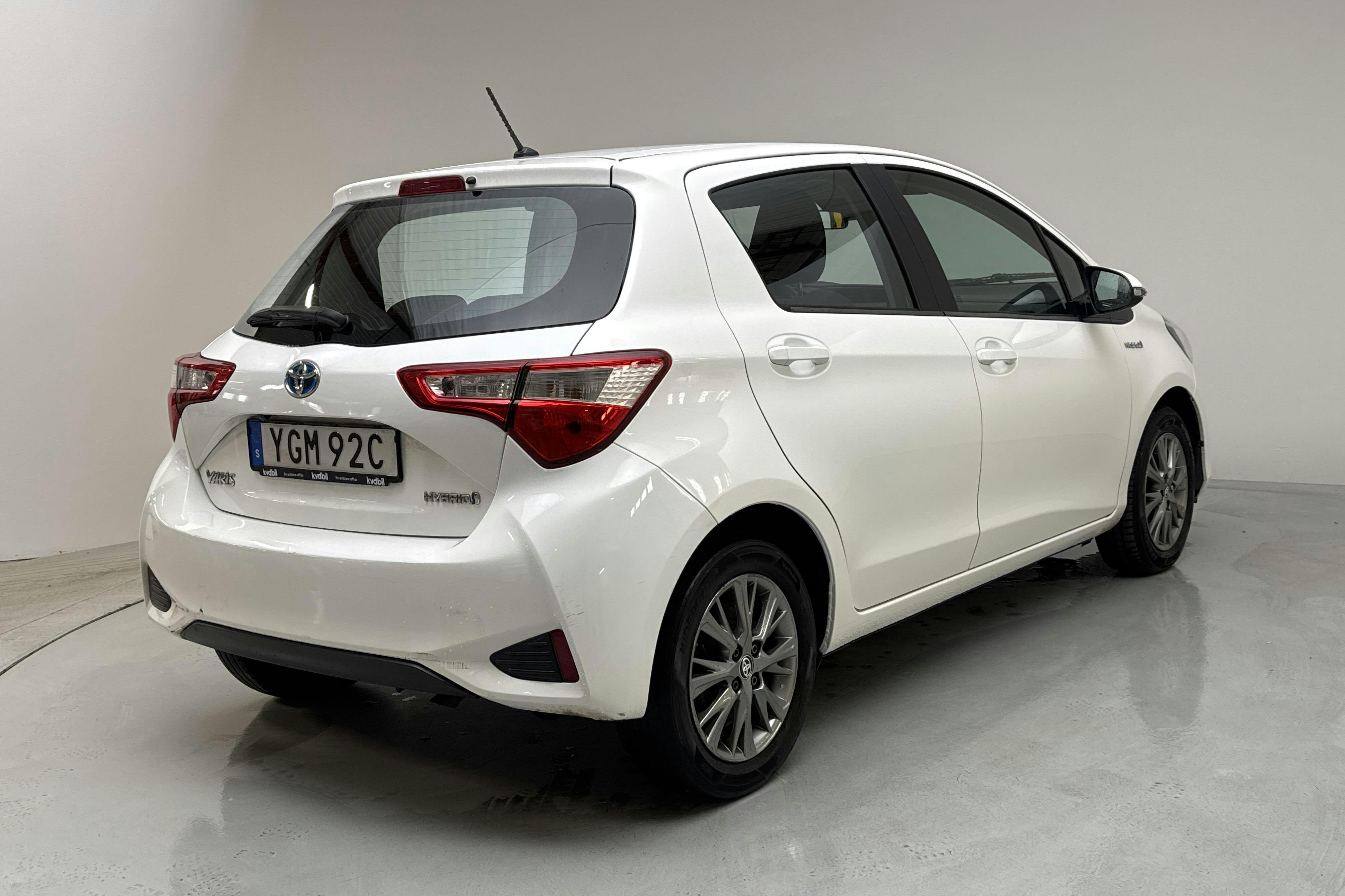 Toyota Yaris 1.5 Hybrid 5dr (101hk) - 248 510 km - Automatic - white - 2020