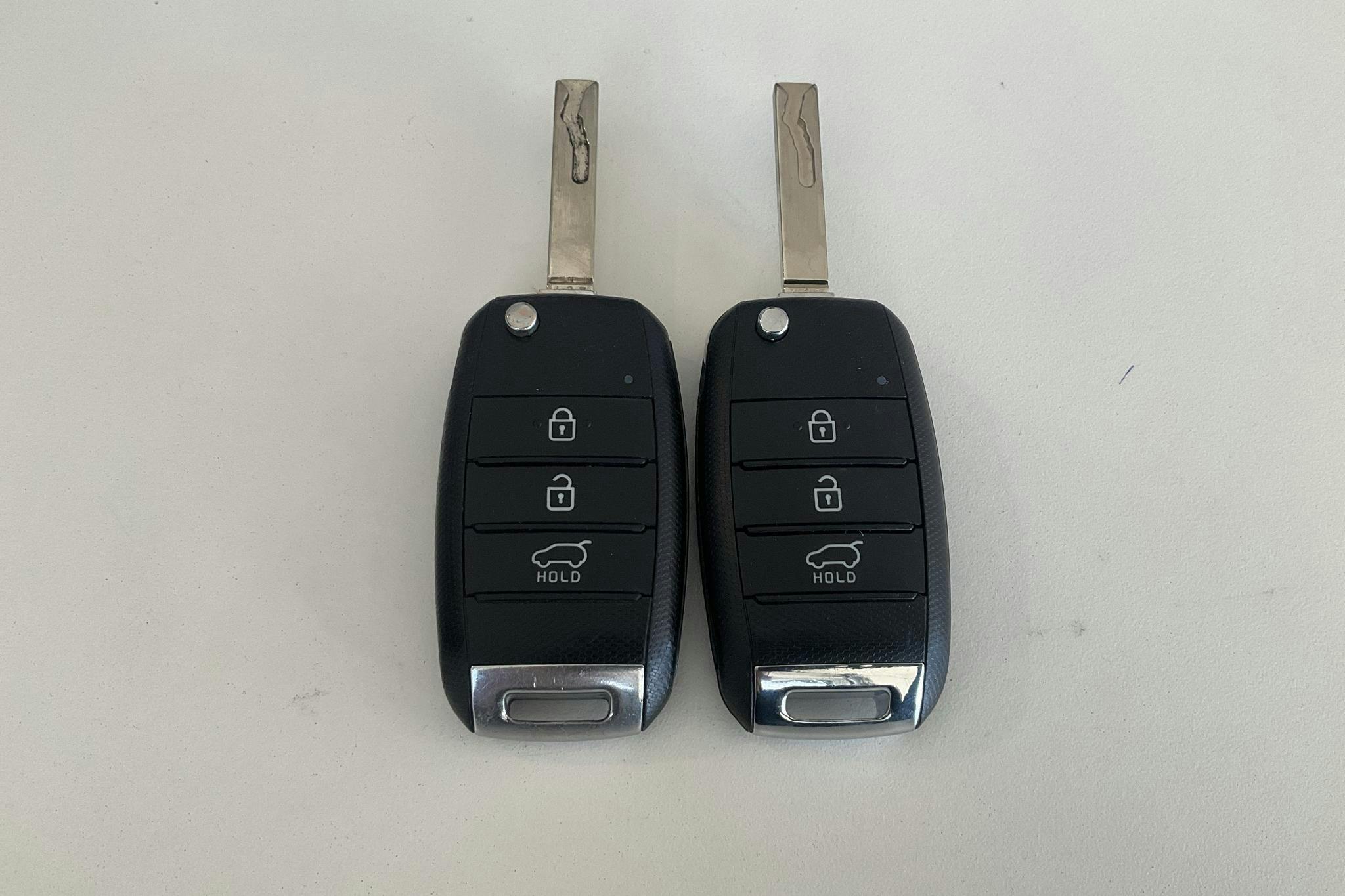 KIA Niro Plug-in Hybrid 1.6 (141hk) - 4 177 mil - Automat - vit - 2018