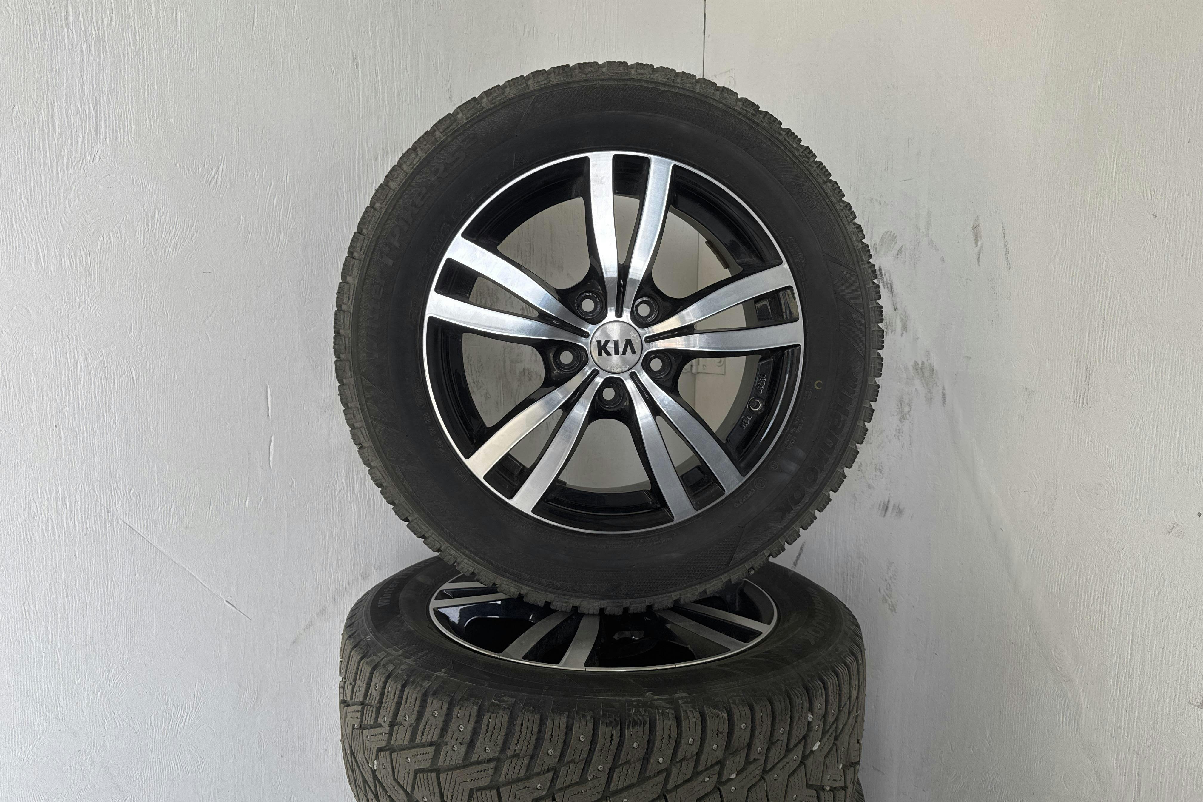 KIA Niro Plug-in Hybrid 1.6 (141hk) - 4 177 mil - Automat - vit - 2018
