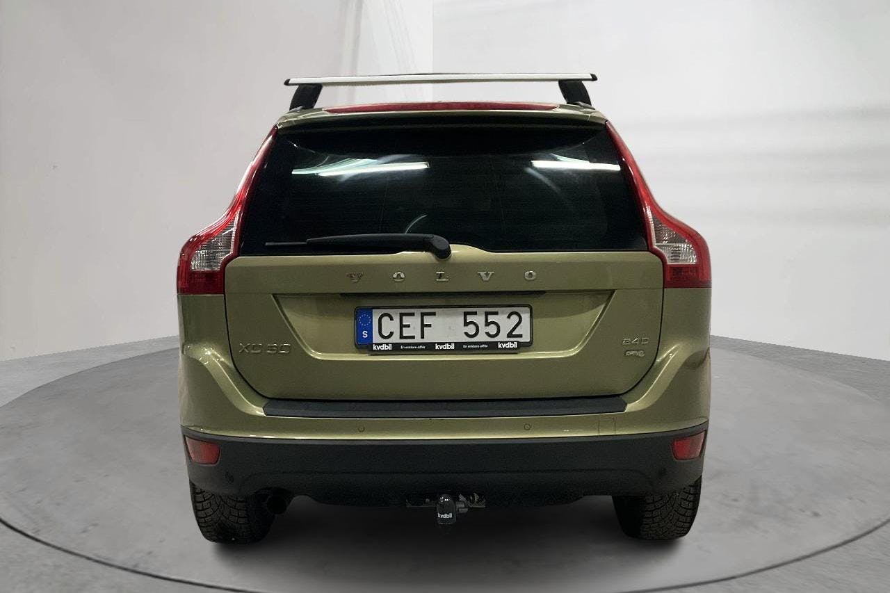 Volvo XC60 2.4D 2WD (175hk) - 223 100 km - Manualna - zielony - 2010
