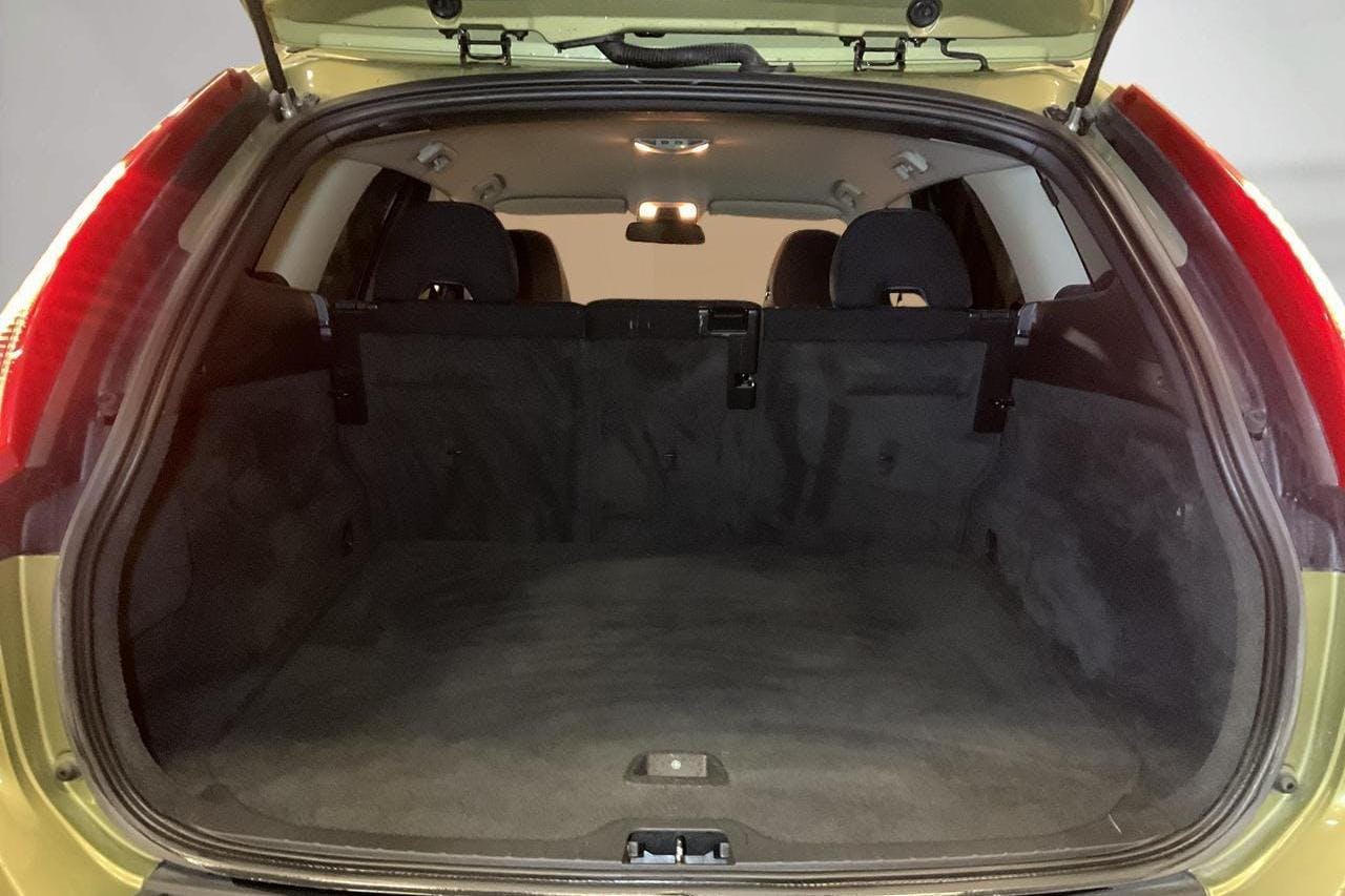 Volvo XC60 2.4D 2WD (175hk) - 223 100 km - Manualna - zielony - 2010