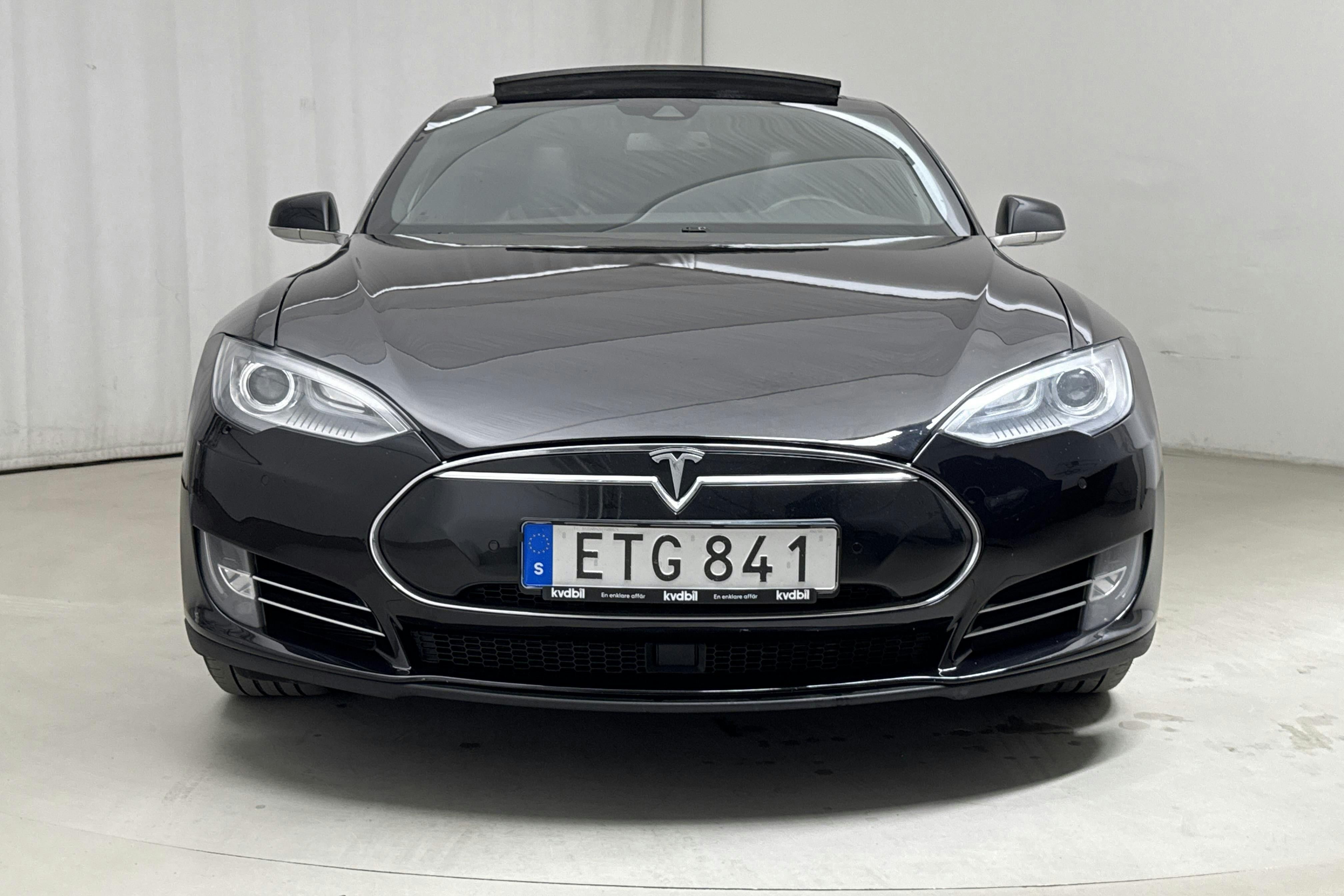 Tesla Model S 85D - 21 809 mil - Automat - svart - 2015