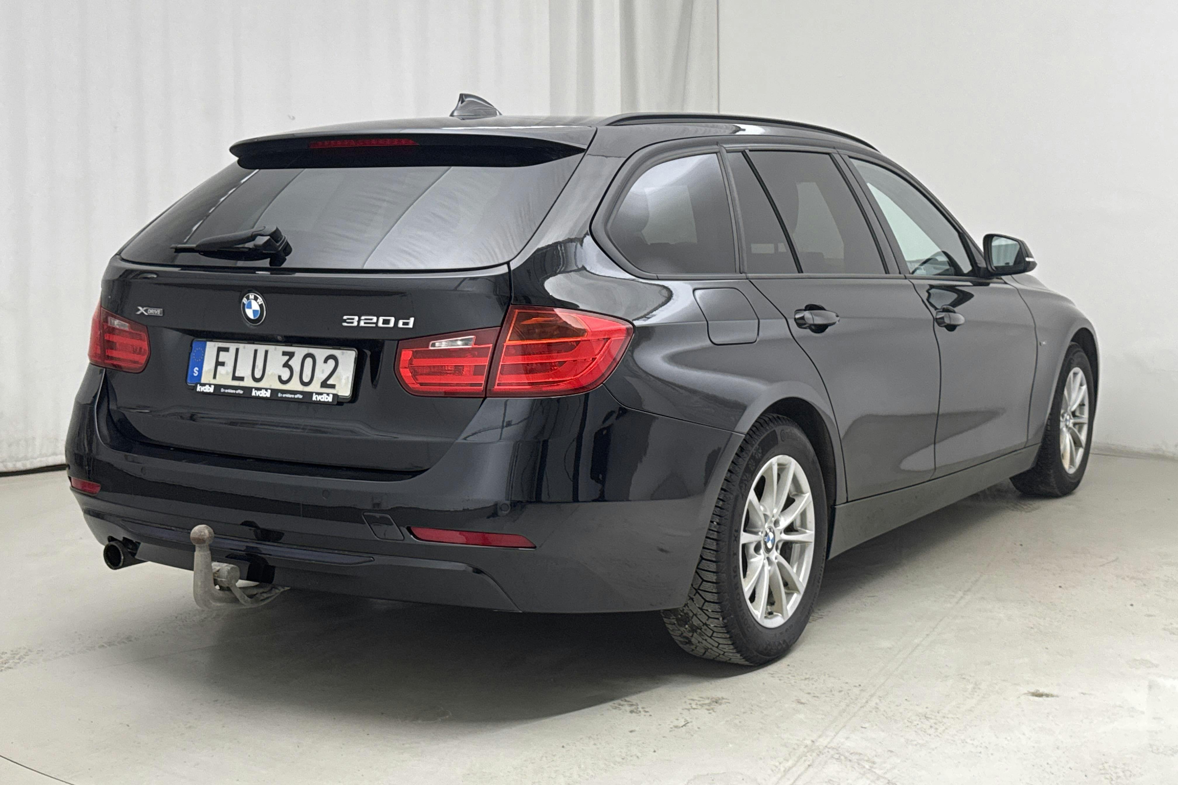 BMW 320d xDrive Touring, F31 (184hk) - 13 750 mil - Automat - svart - 2015