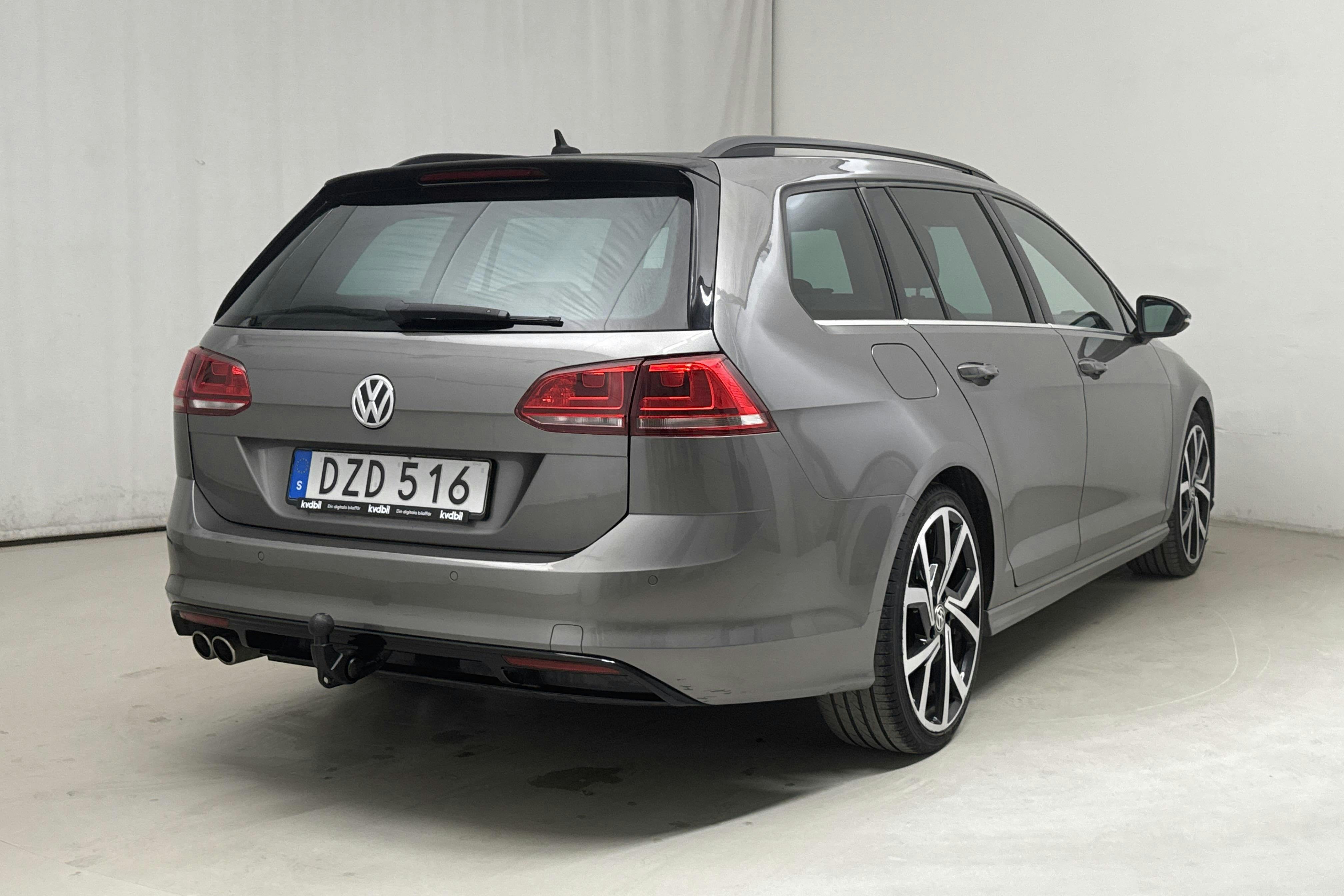VW Golf VII 2.0 TDI BlueMotion Technology Sportscombi (150hk) - 18 892 mil - Automat - grå - 2015