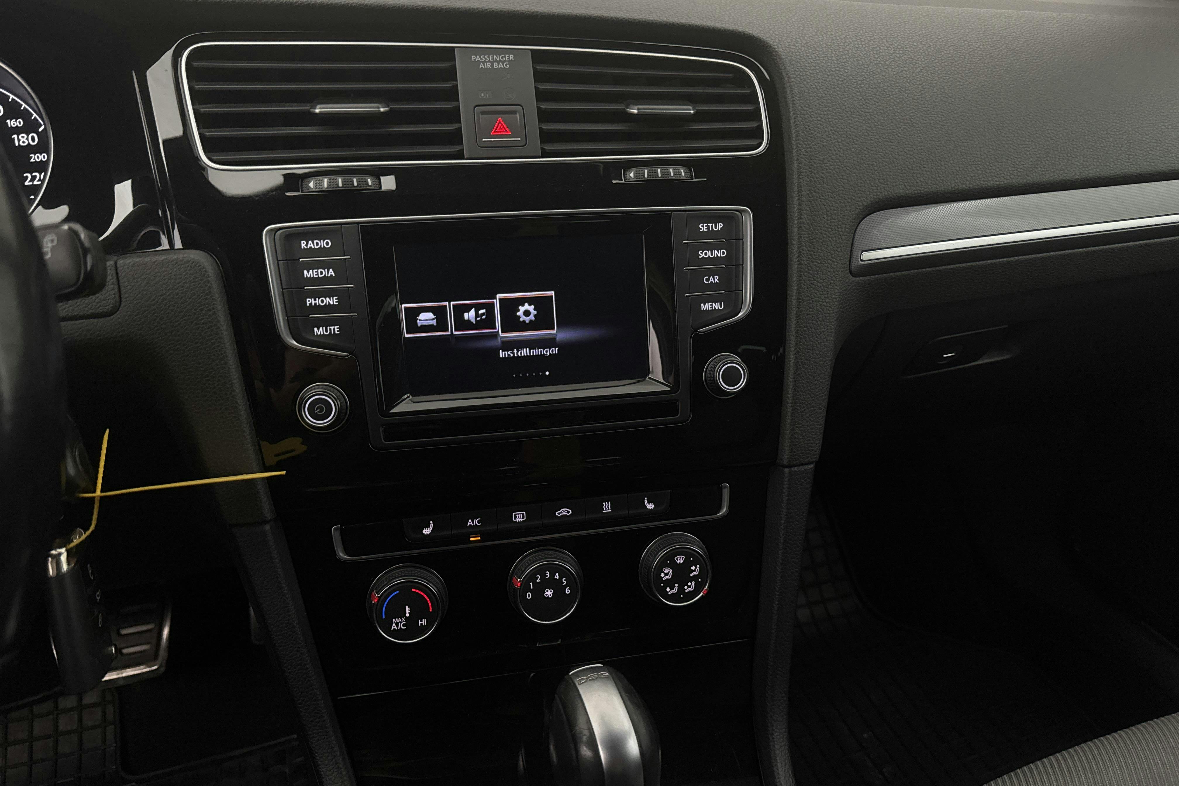 VW Golf VII 2.0 TDI BlueMotion Technology Sportscombi (150hk) - 18 892 mil - Automat - grå - 2015