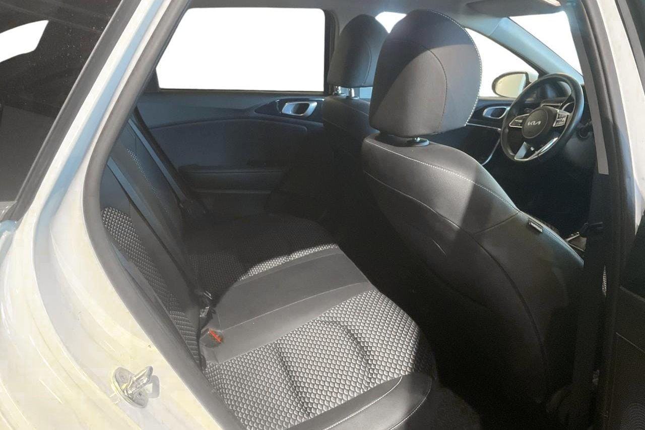 KIA Ceed 1.6 Plug-in Hybrid SW (141hk) - 92 610 km - Automaattinen - valkoinen - 2022