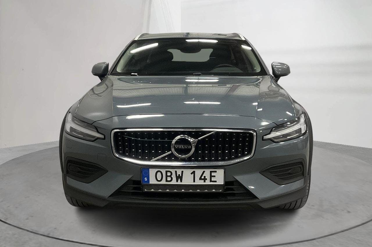 Volvo V60 B4 Cross Country AWD Mildhybrid, Diesel (197hk) - 161 970 km - Automaatne - hall - 2022