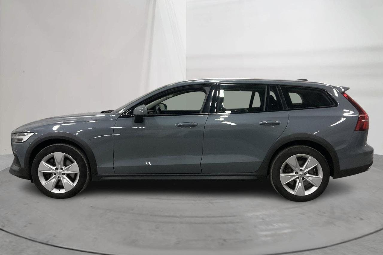Volvo V60 B4 Cross Country AWD Mildhybrid, Diesel (197hk) - 161 970 km - Automaatne - hall - 2022