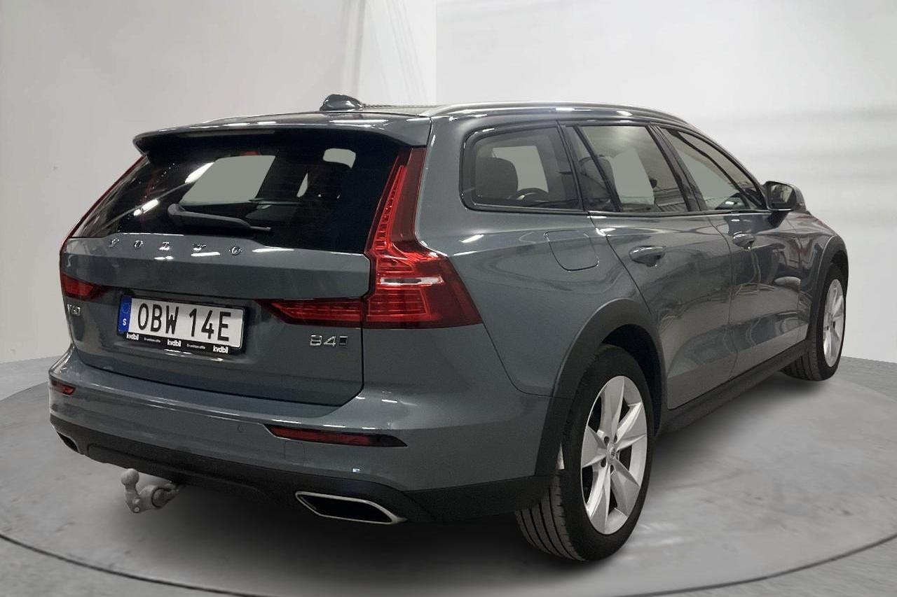 Volvo V60 B4 Cross Country AWD Mildhybrid, Diesel (197hk) - 161 970 km - Automaatne - hall - 2022