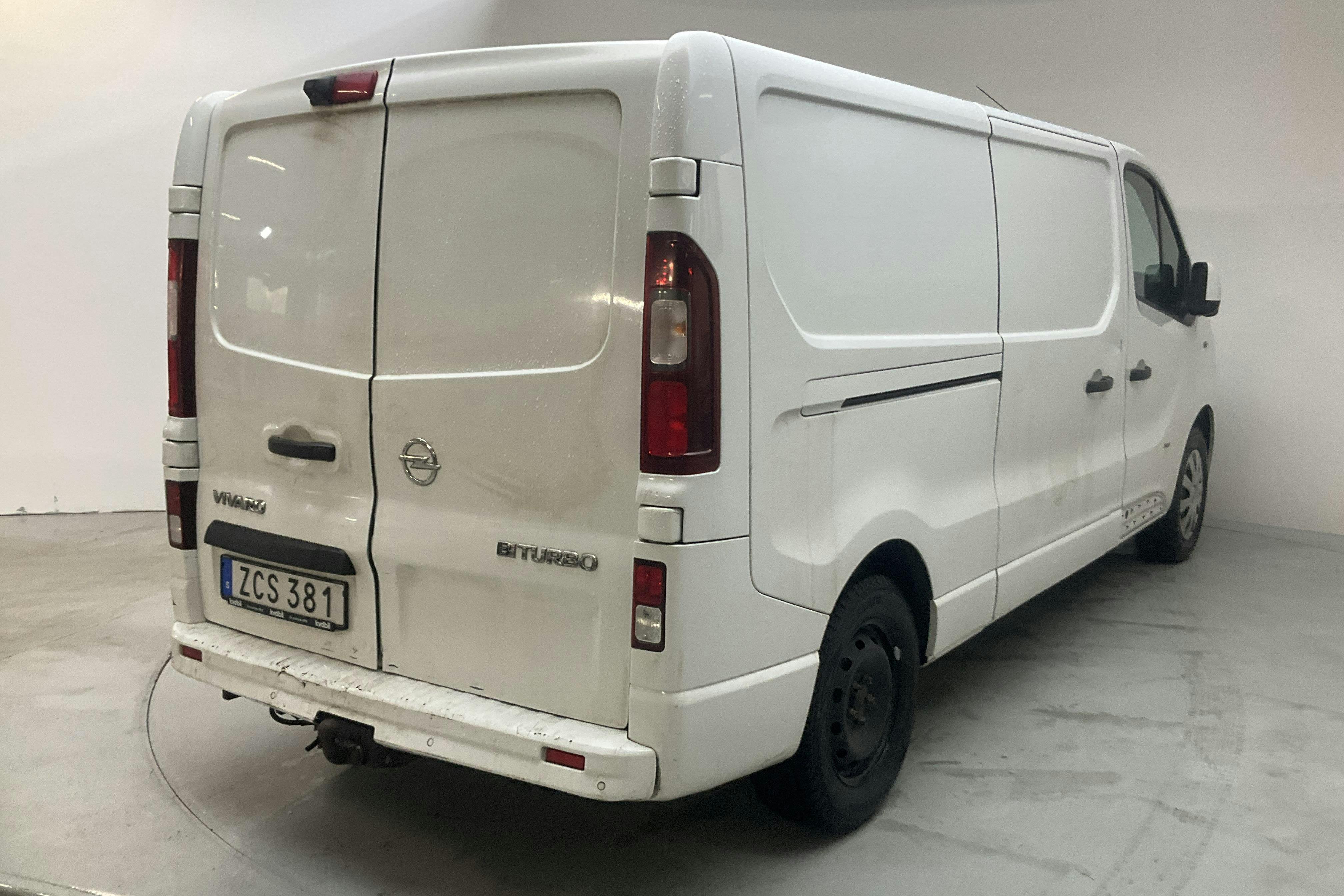 Opel Vivaro 1.6 BITURBO (125hk) - 28 986 mil - Manuell - vit - 2018