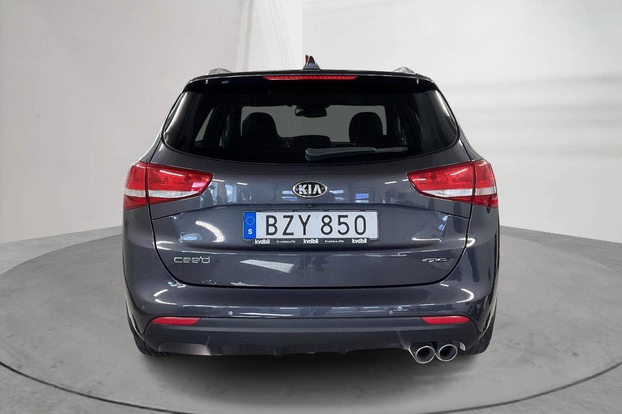 KIA Cee'd 1.6 CRDi SW (136hk) - 89 100 km - Manual - gray - 2017